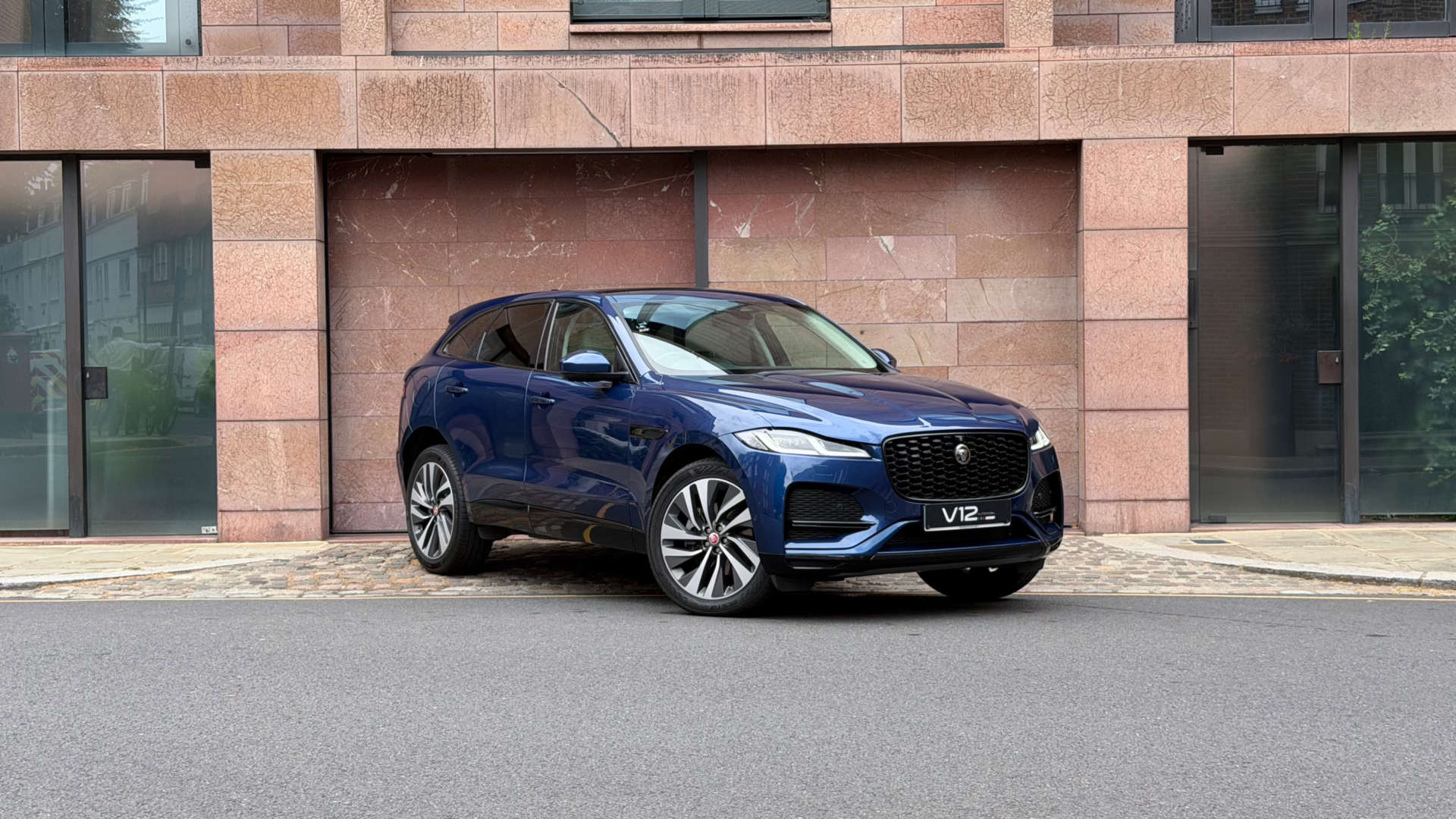 Jaguar F-PACE — photo 1