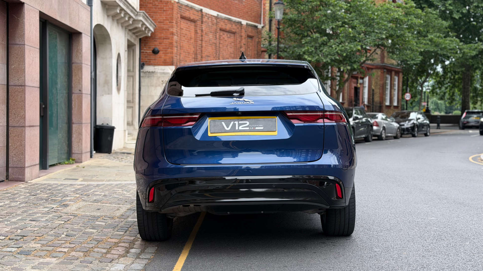Jaguar F-PACE — photo 6