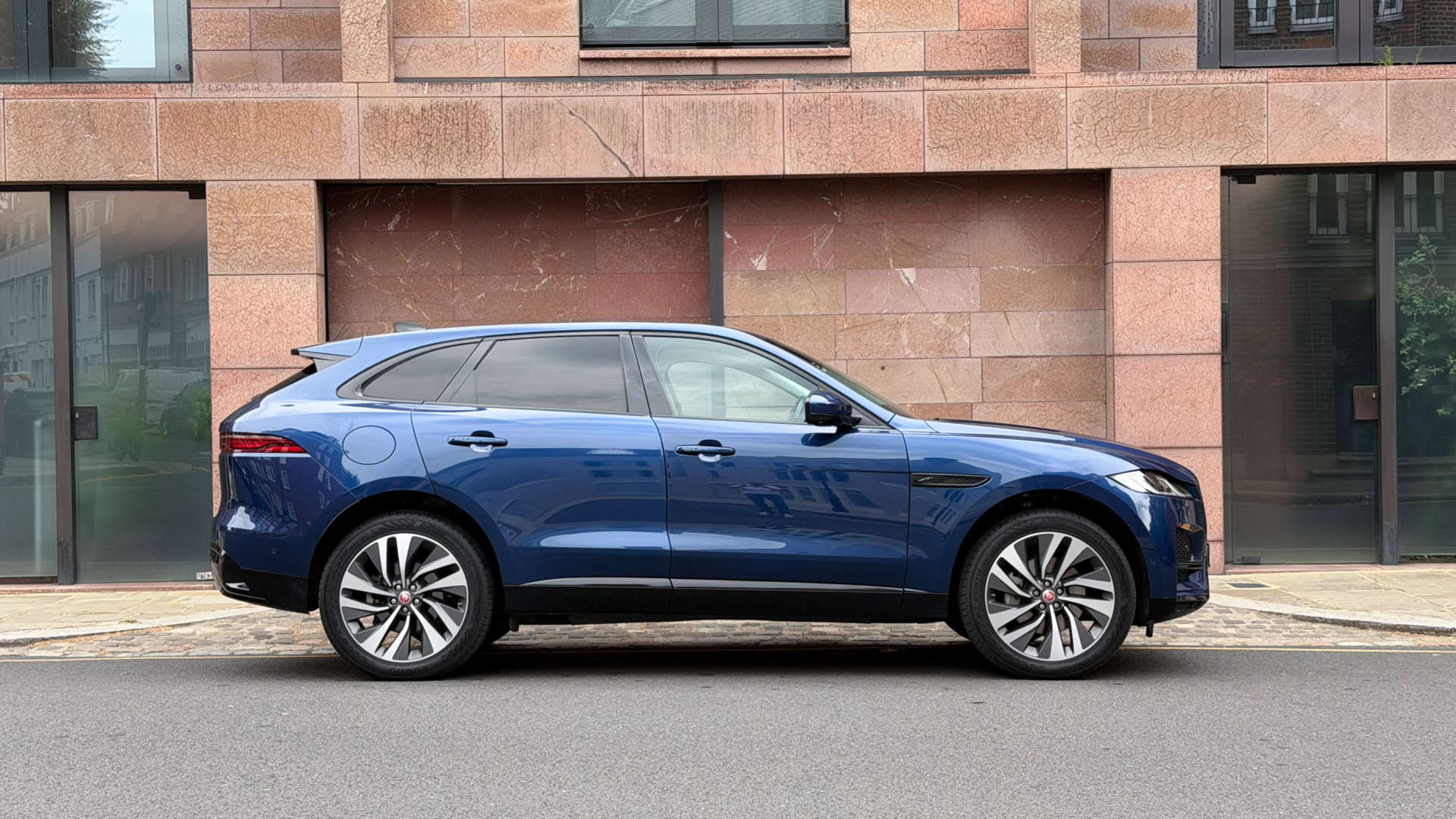 Jaguar F-PACE — photo 5