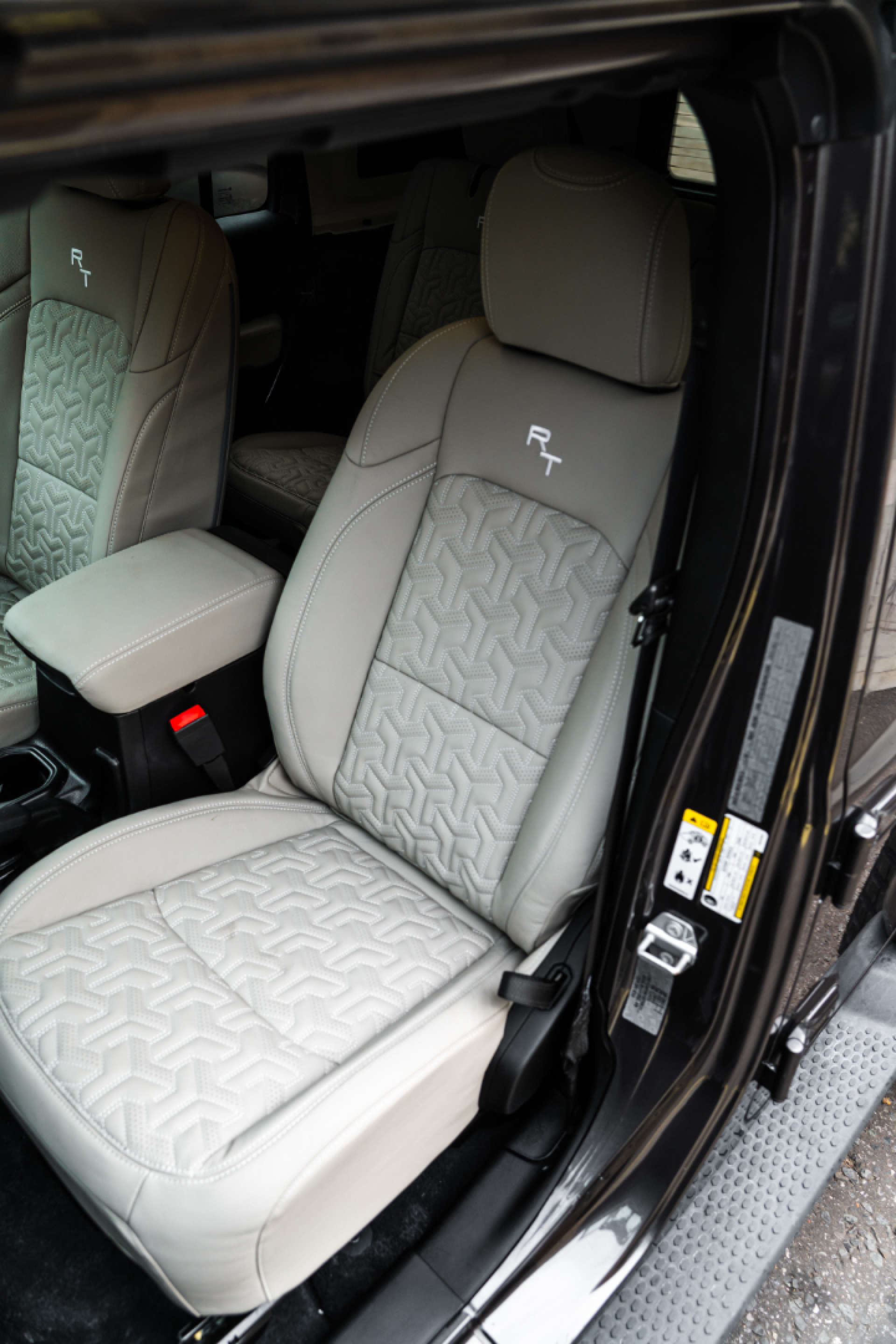 Jeep Wrangler — photo 16