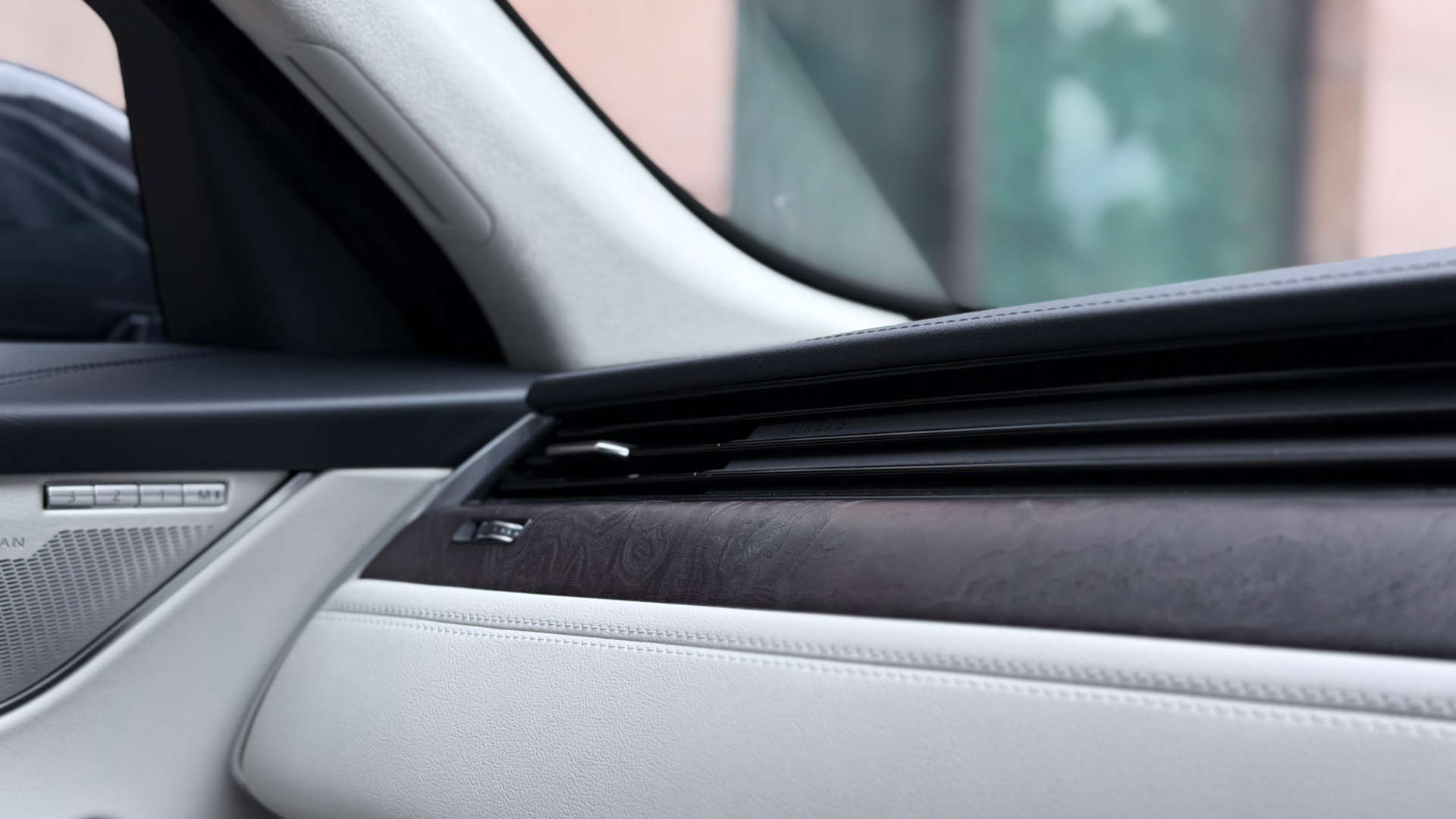 Jaguar F-PACE — photo 45