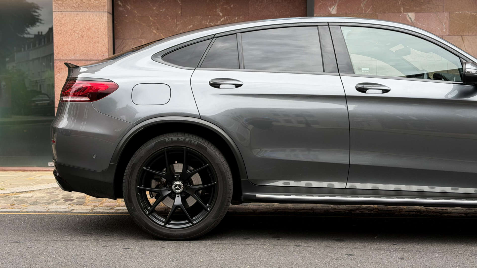 Mercedes-Benz GLC — photo 11