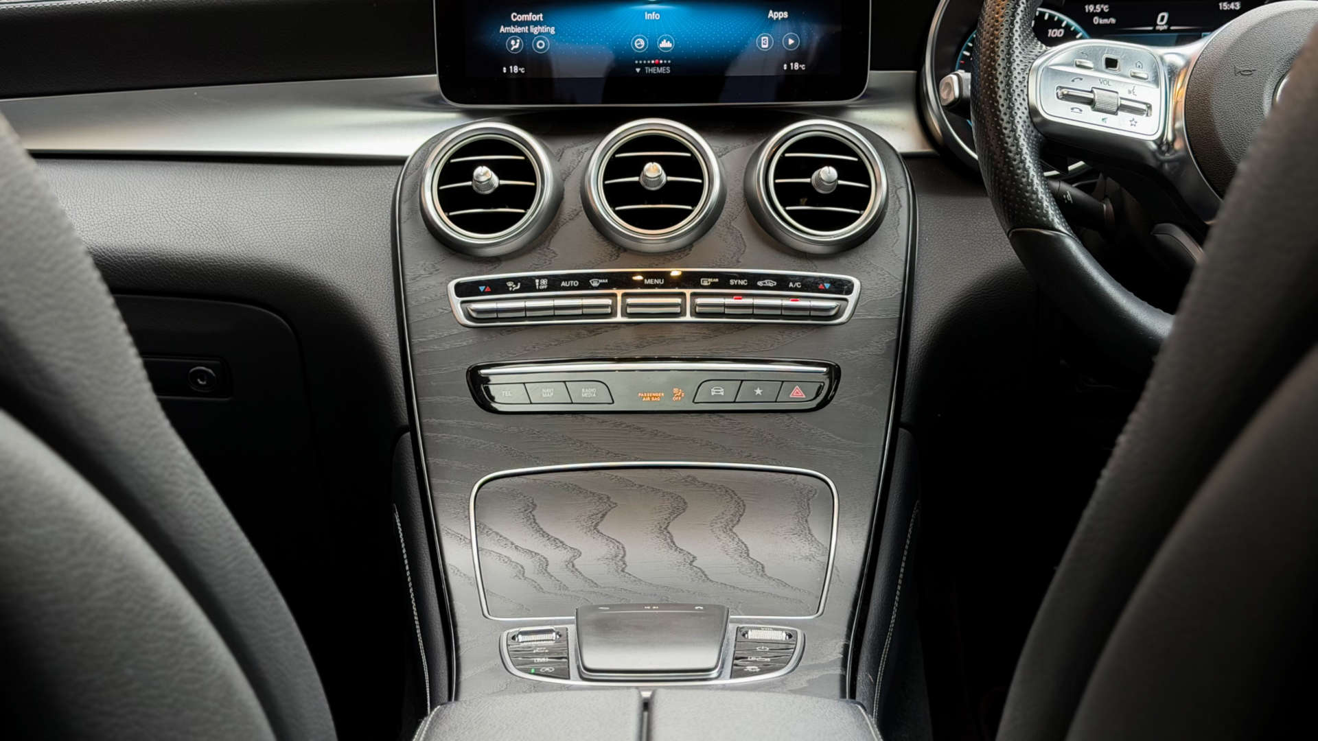 Mercedes-Benz GLC — photo 26
