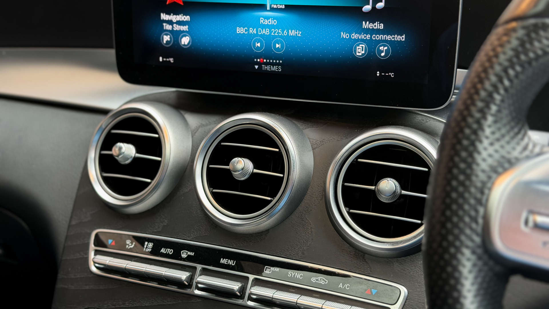 Mercedes-Benz GLC — photo 30