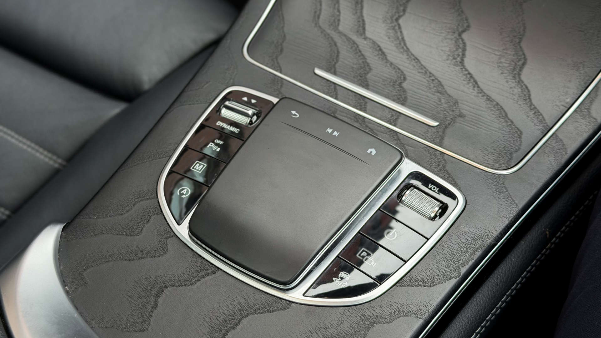Mercedes-Benz GLC — photo 31