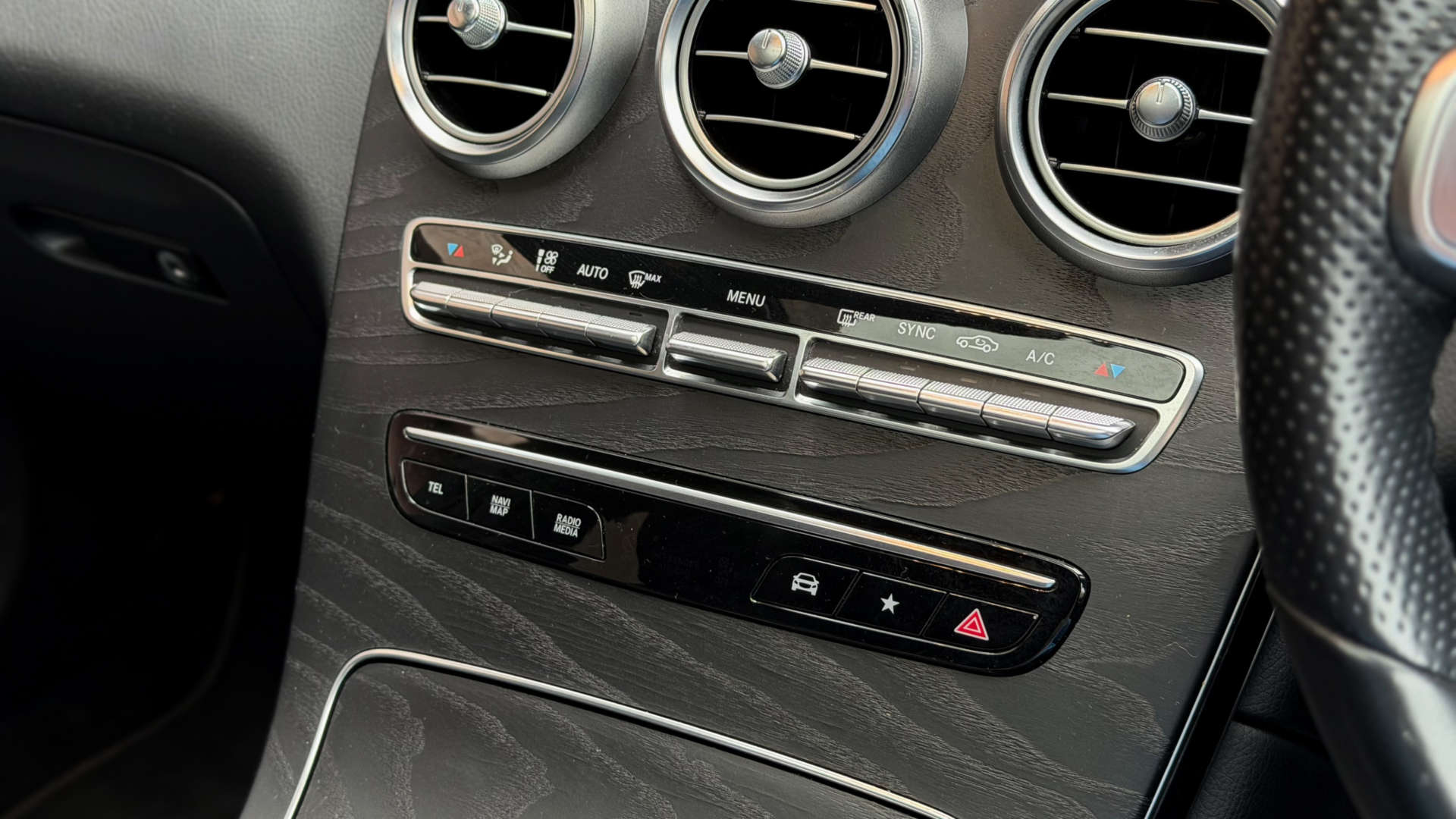 Mercedes-Benz GLC — photo 32