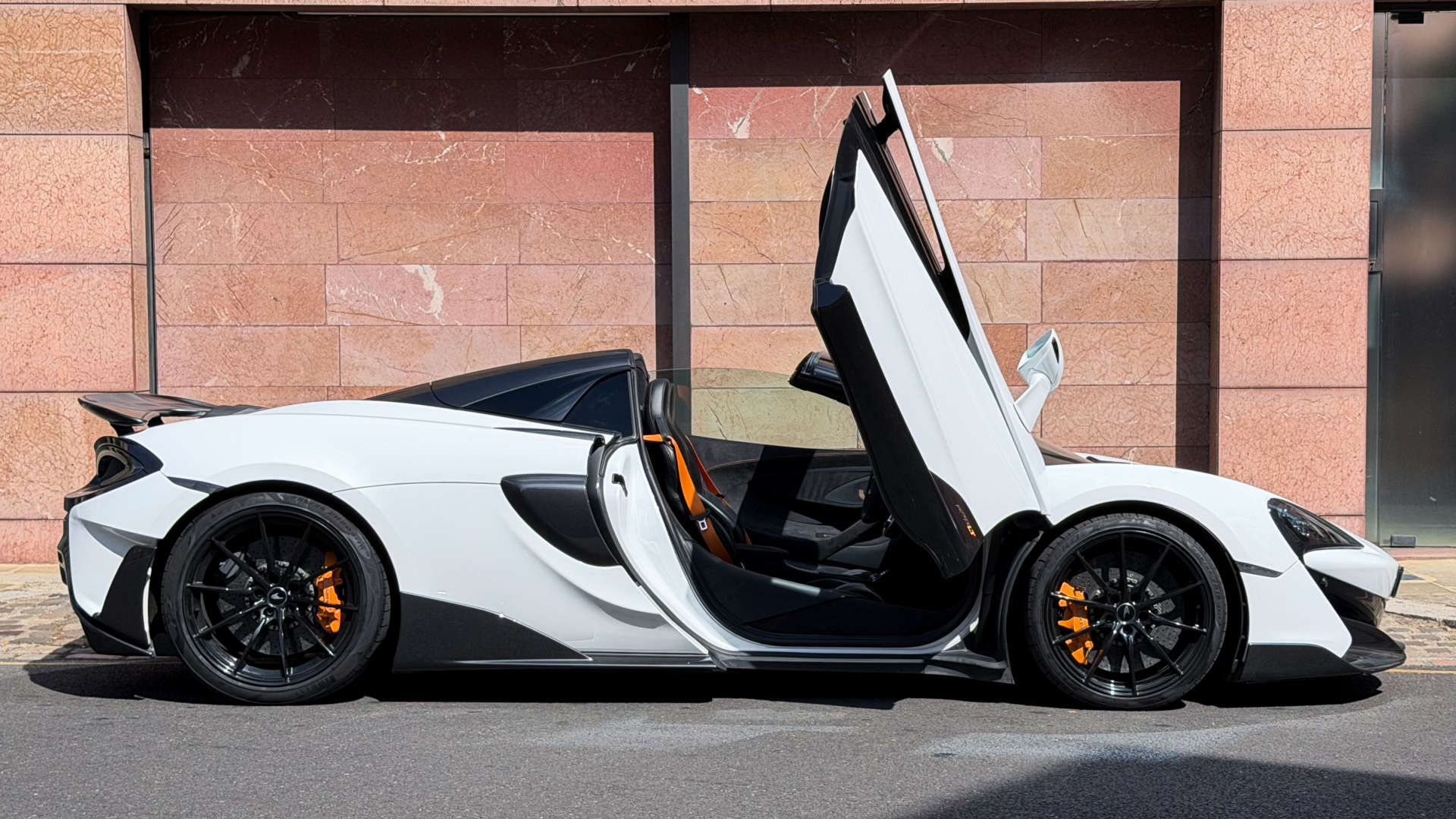 McLaren 600LT — photo 12