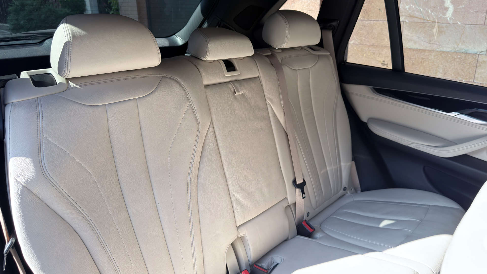 BMW X5 — photo 22