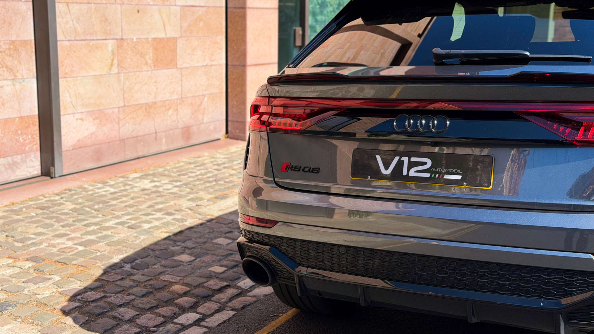 Audi Q8 — photo 6