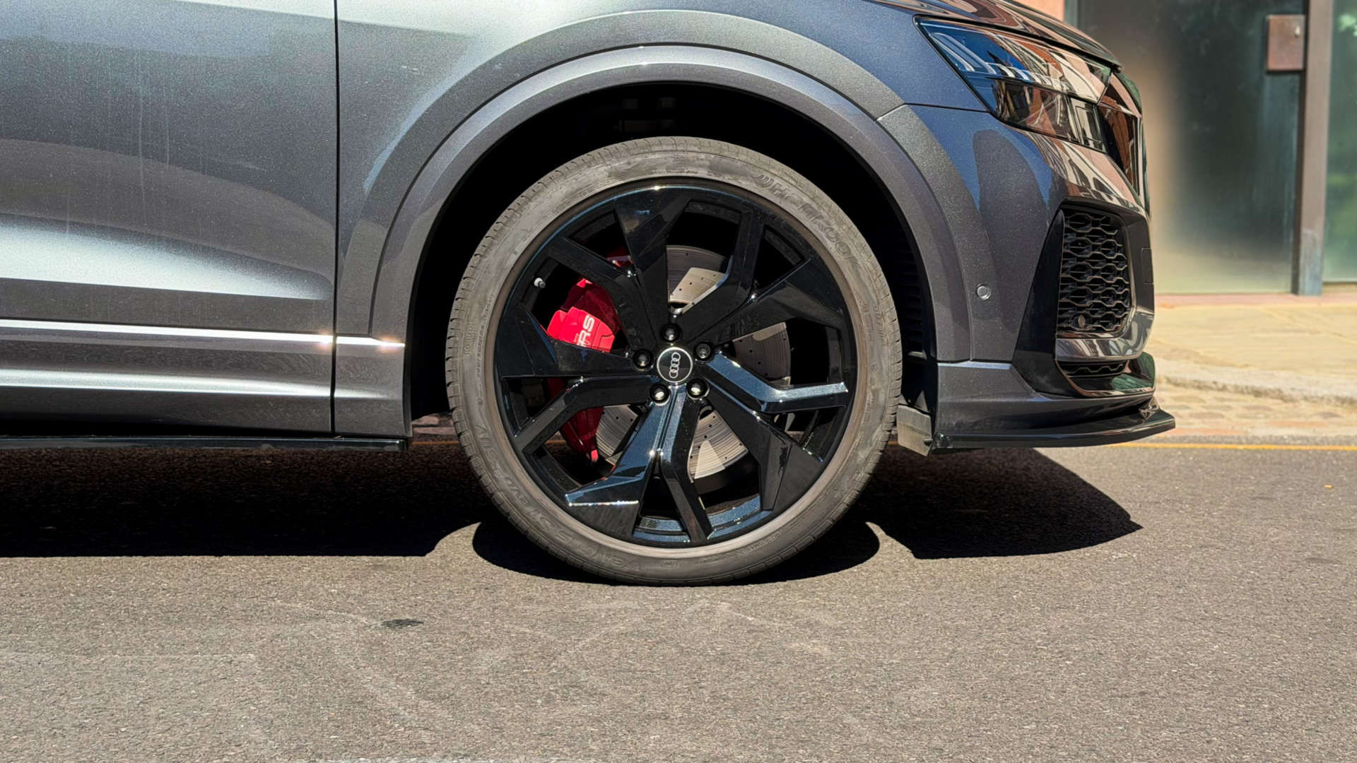 Audi Q8 — photo 11