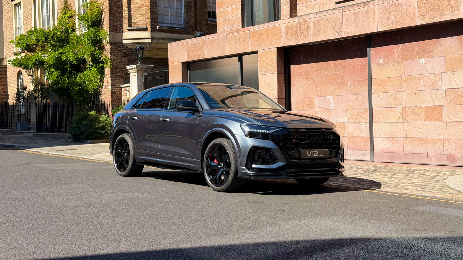 Audi Q8 — photo 12