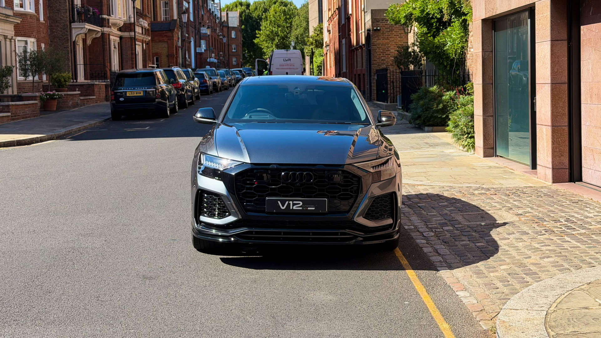 Audi Q8 — photo 14