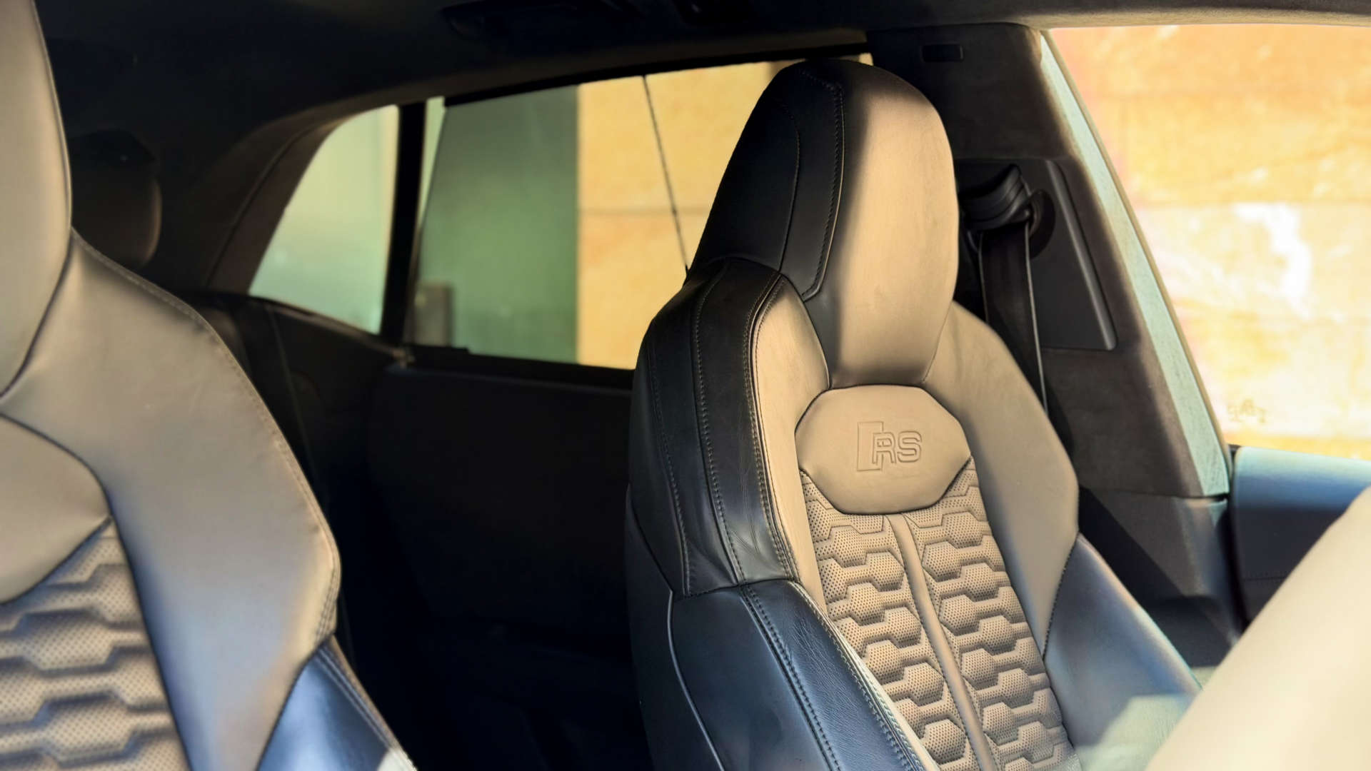 Audi Q8 — photo 17