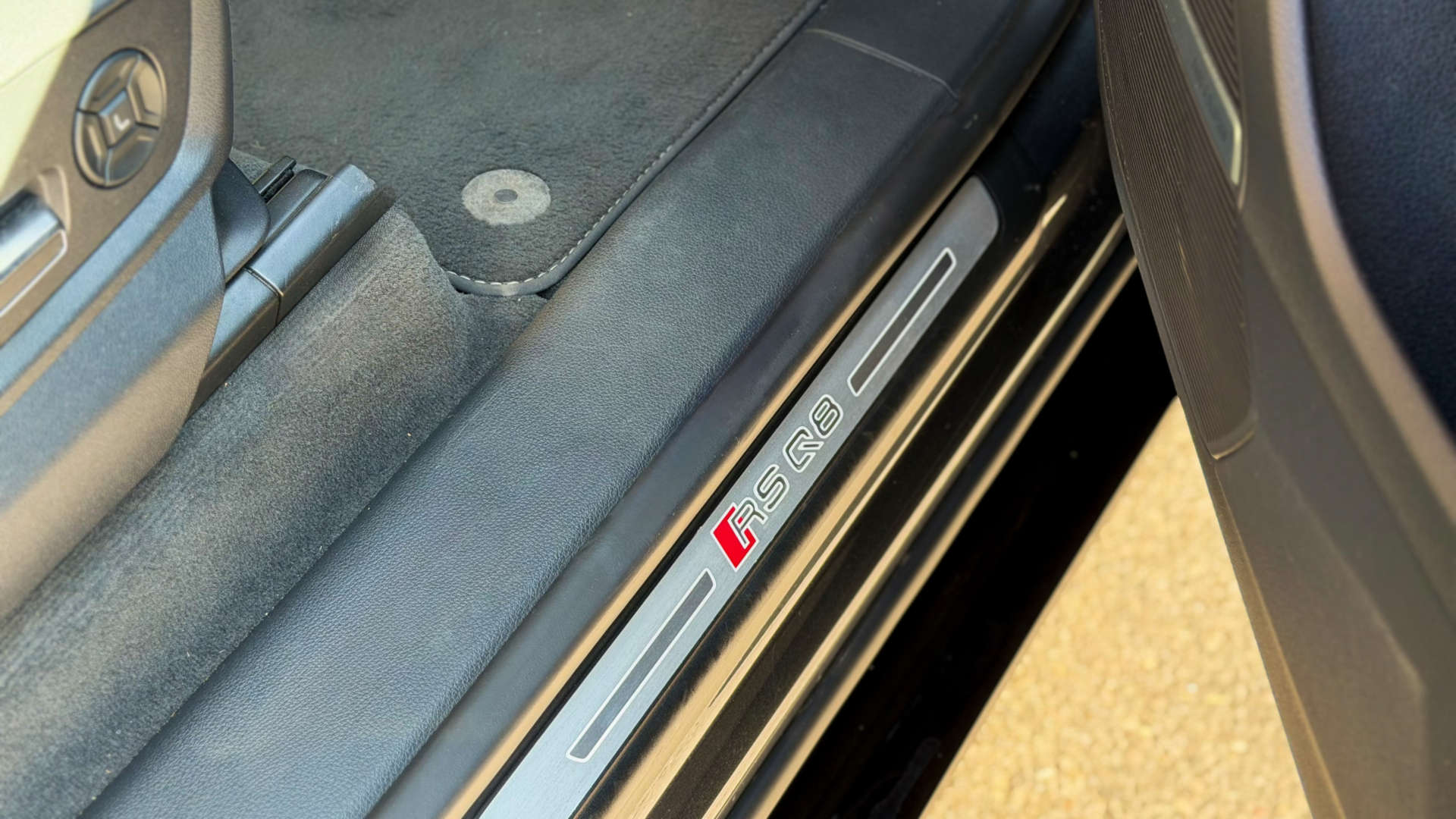 Audi Q8 — photo 31