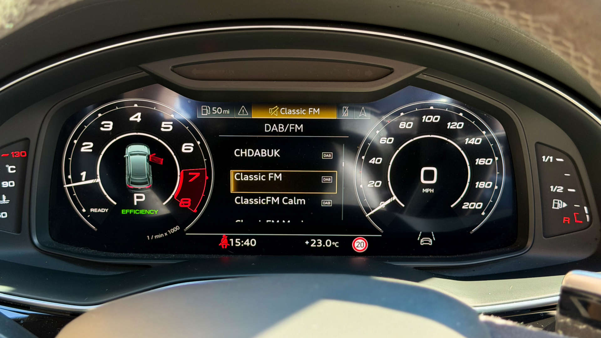 Audi Q8 — photo 34