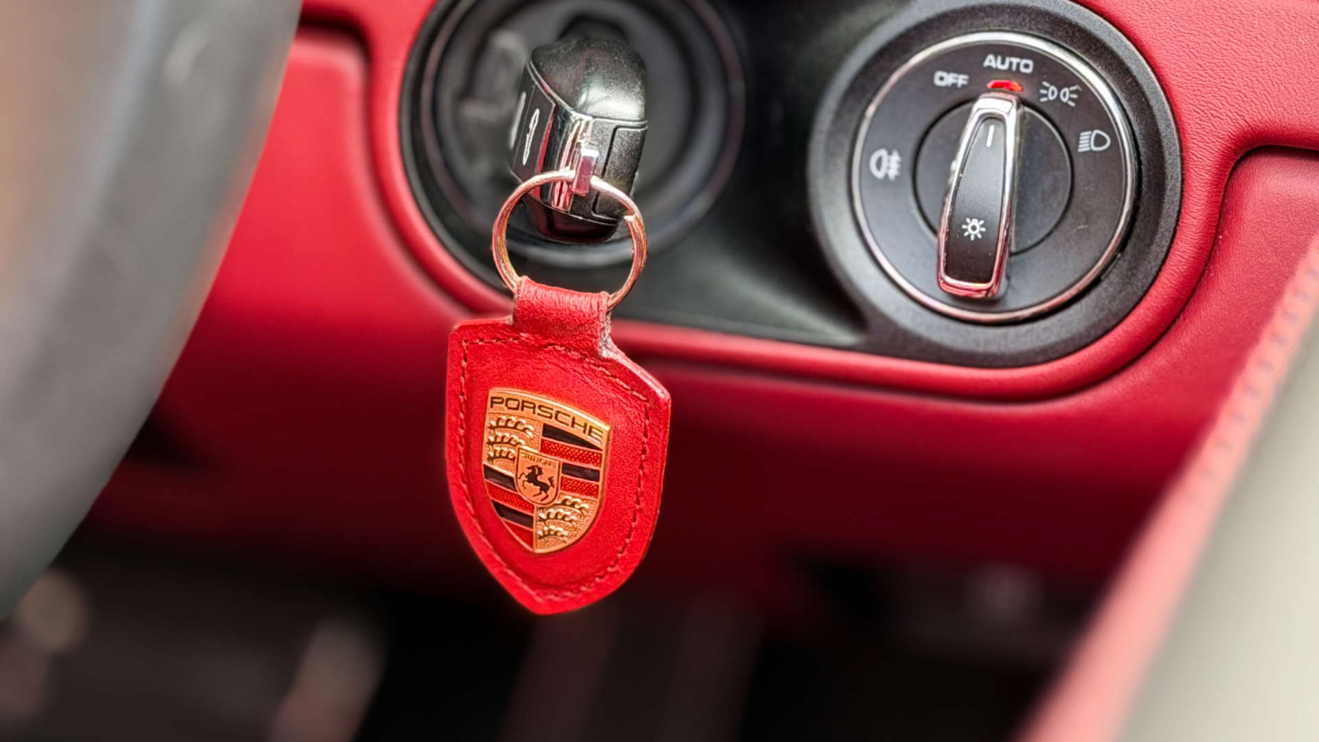 PORSCHE 911 — photo 48