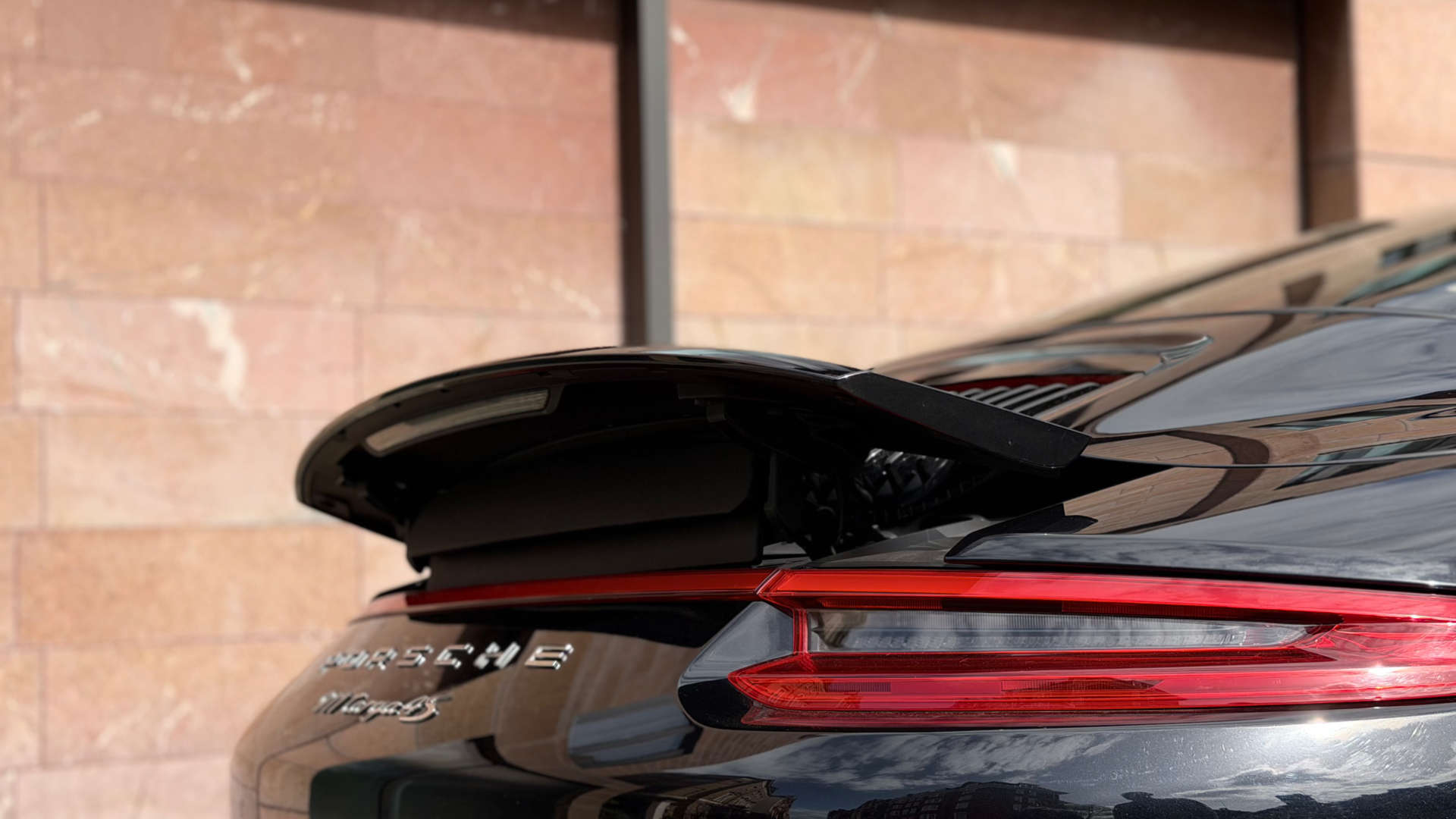 PORSCHE 911 — photo 27