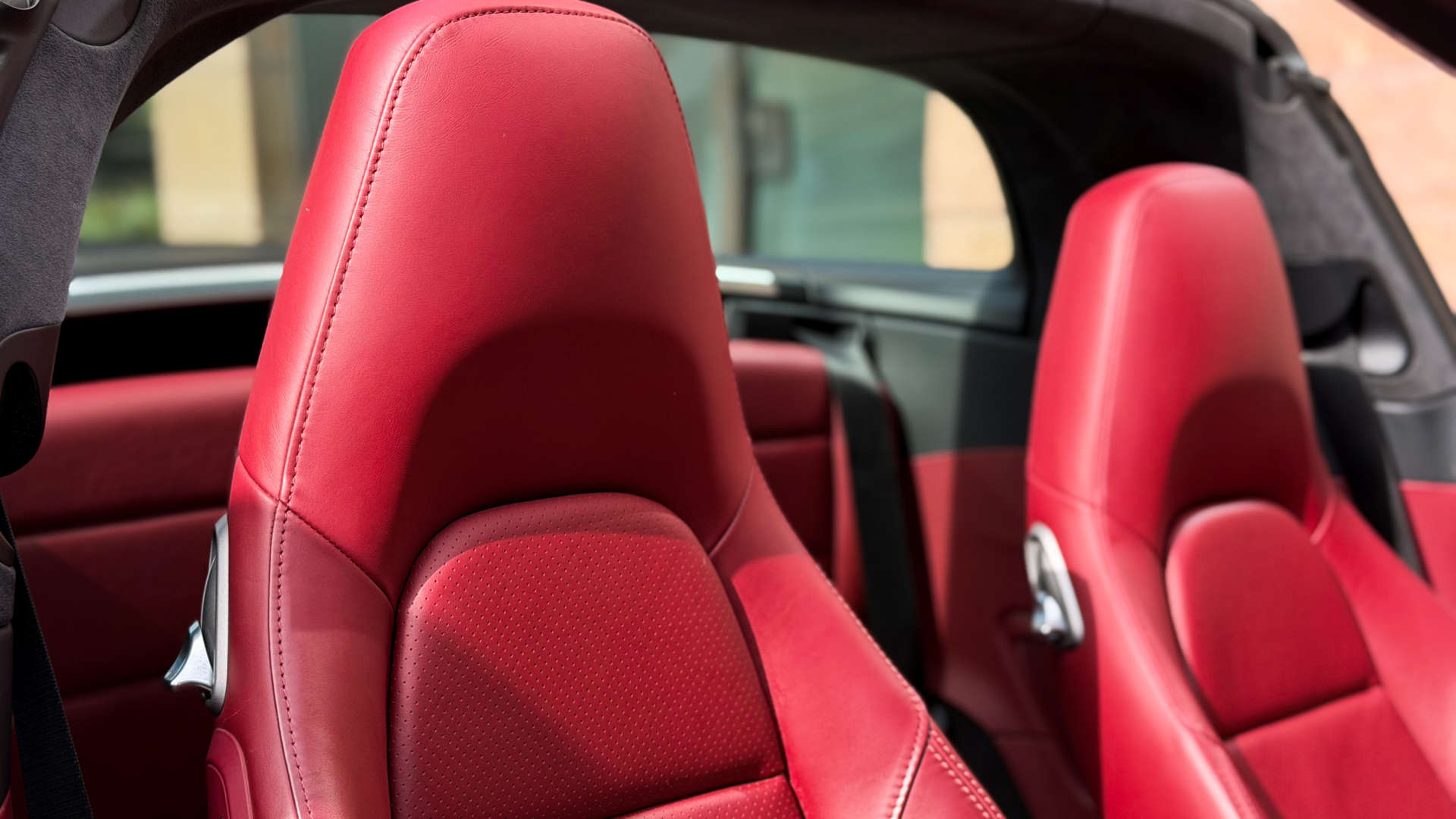 PORSCHE 911 — photo 46