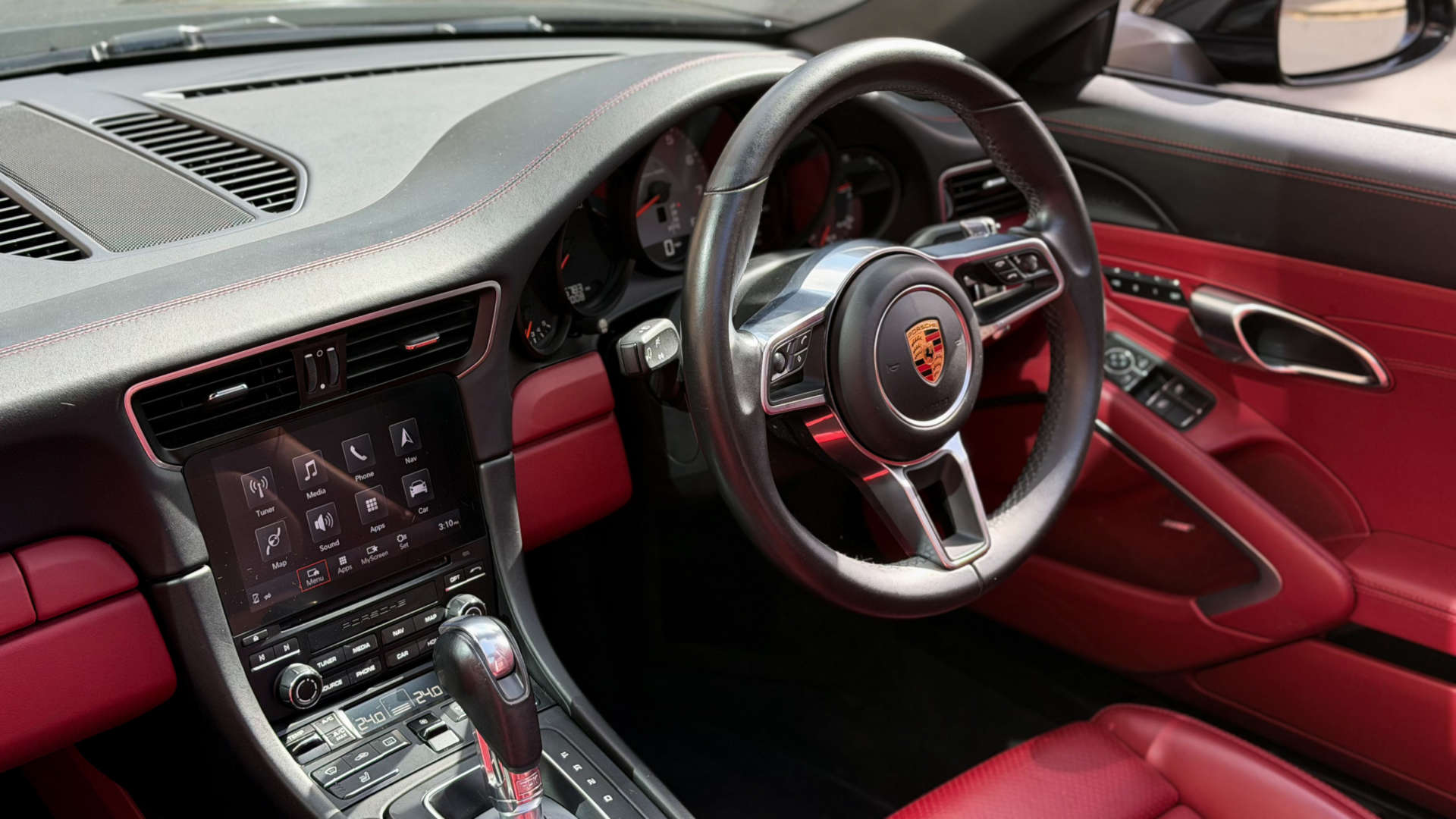 PORSCHE 911 — photo 34