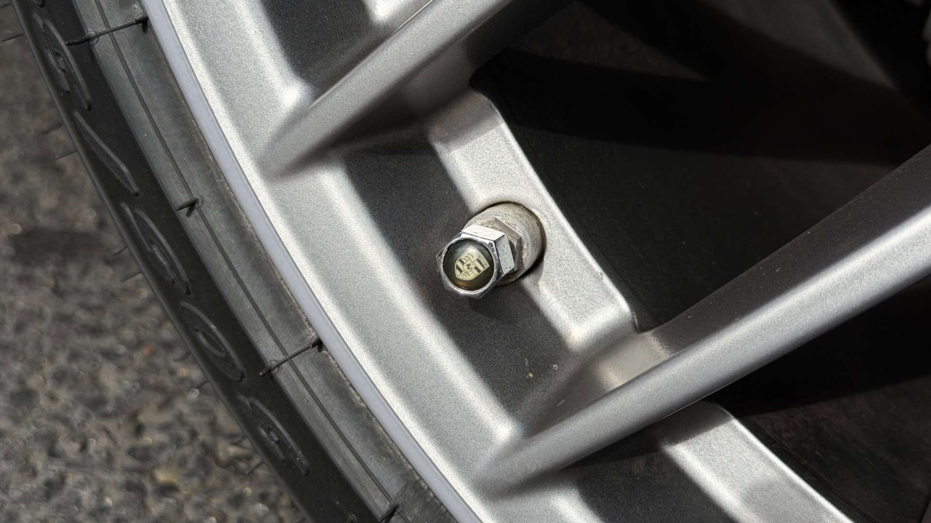 PORSCHE 911 — photo 12