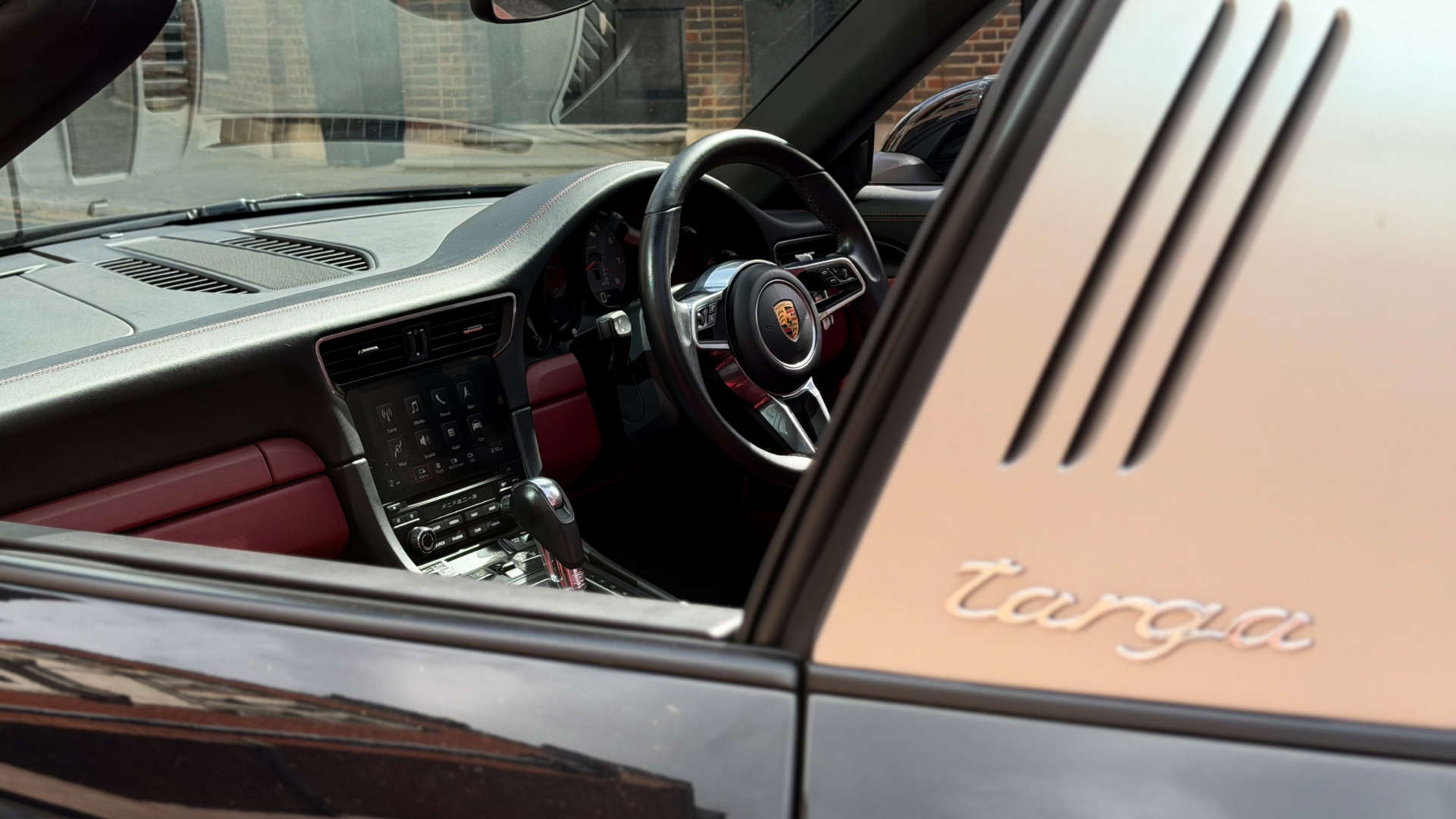 PORSCHE 911 — photo 33