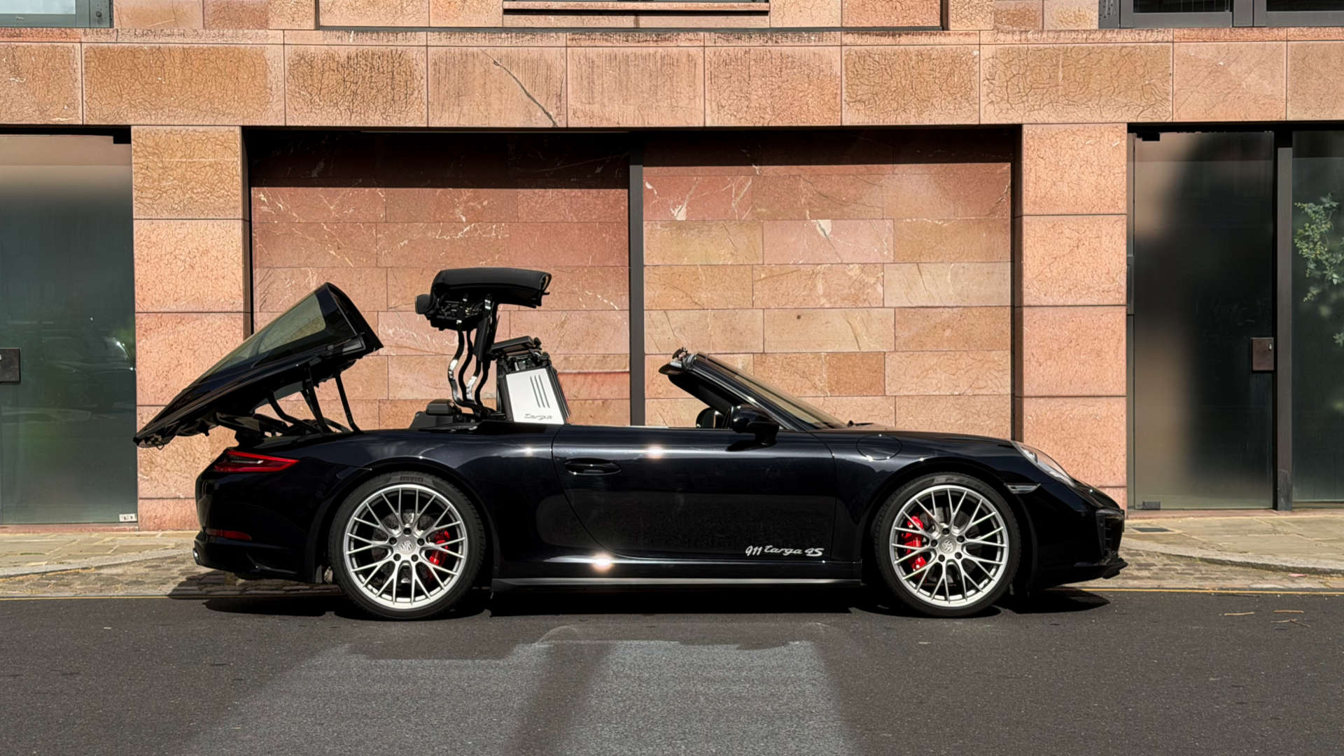 PORSCHE 911 — photo 57