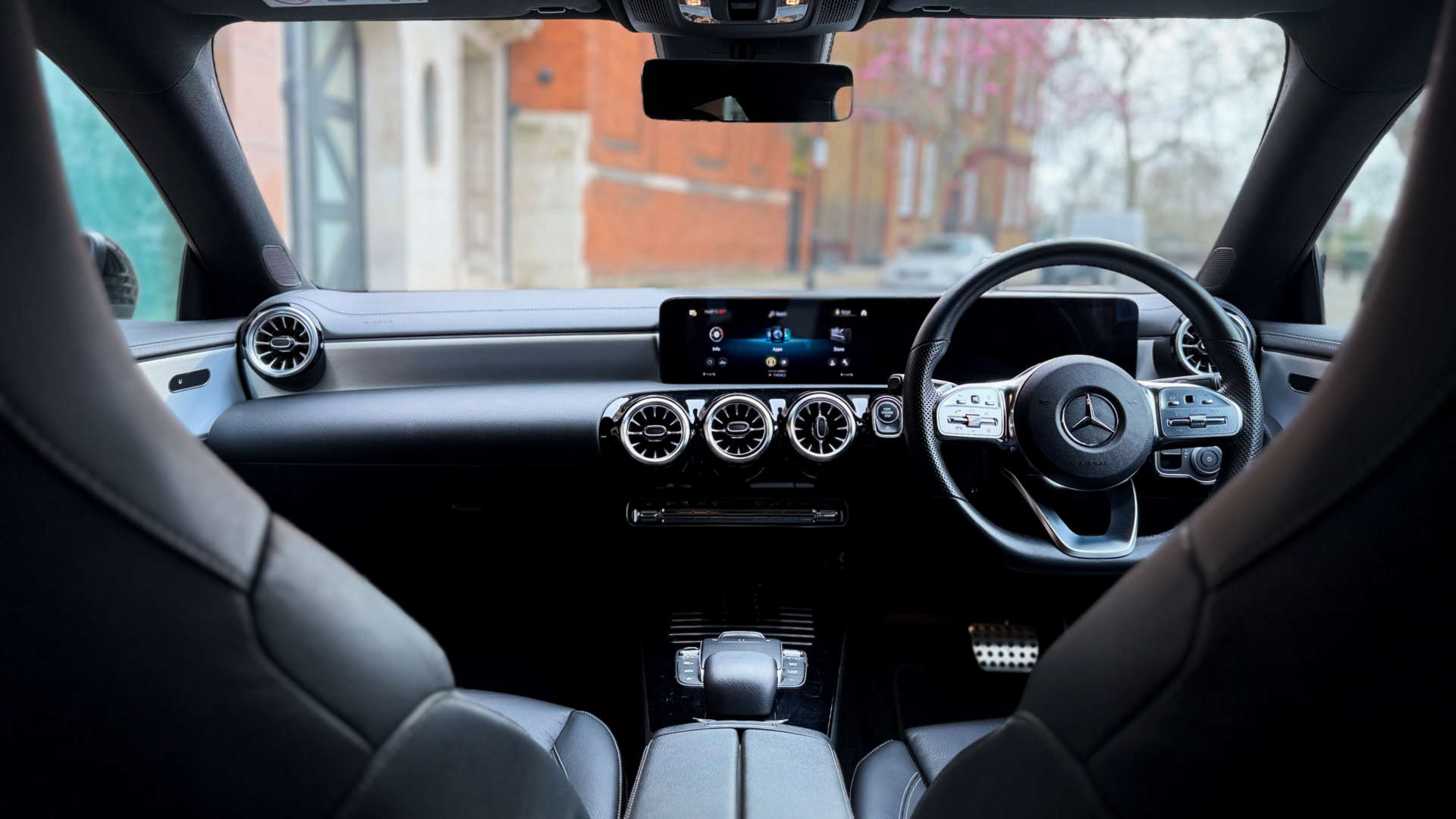 Mercedes-Benz CLA — photo 28