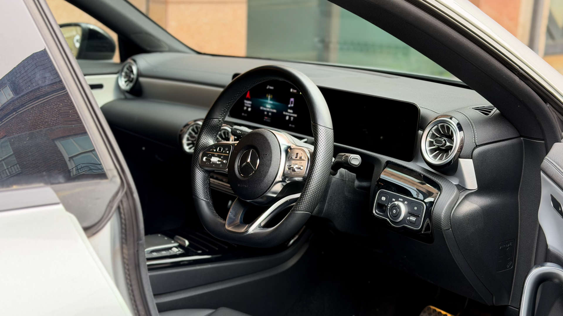 Mercedes-Benz CLA — photo 30