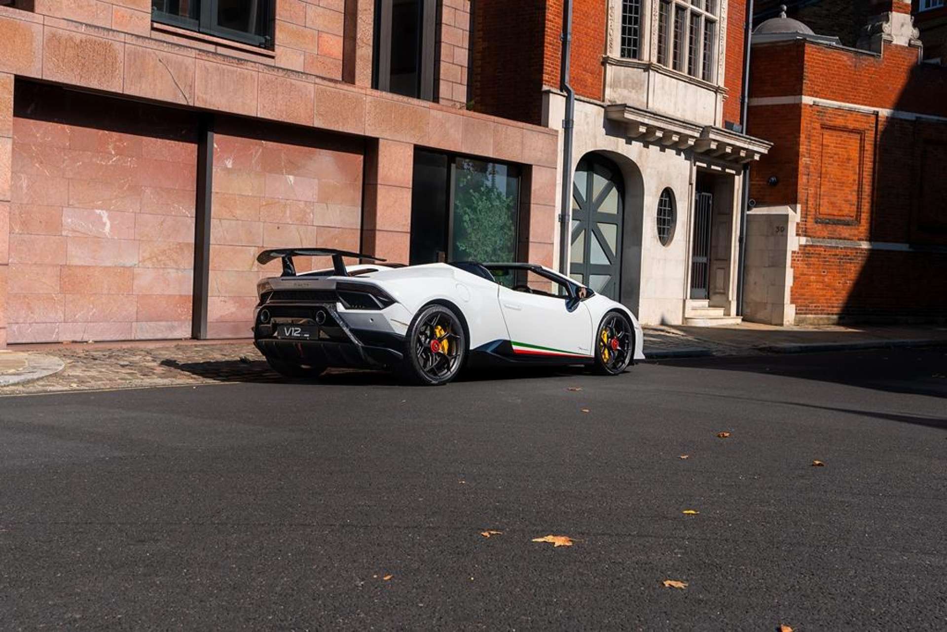 Lamborghini Huracan — photo 4