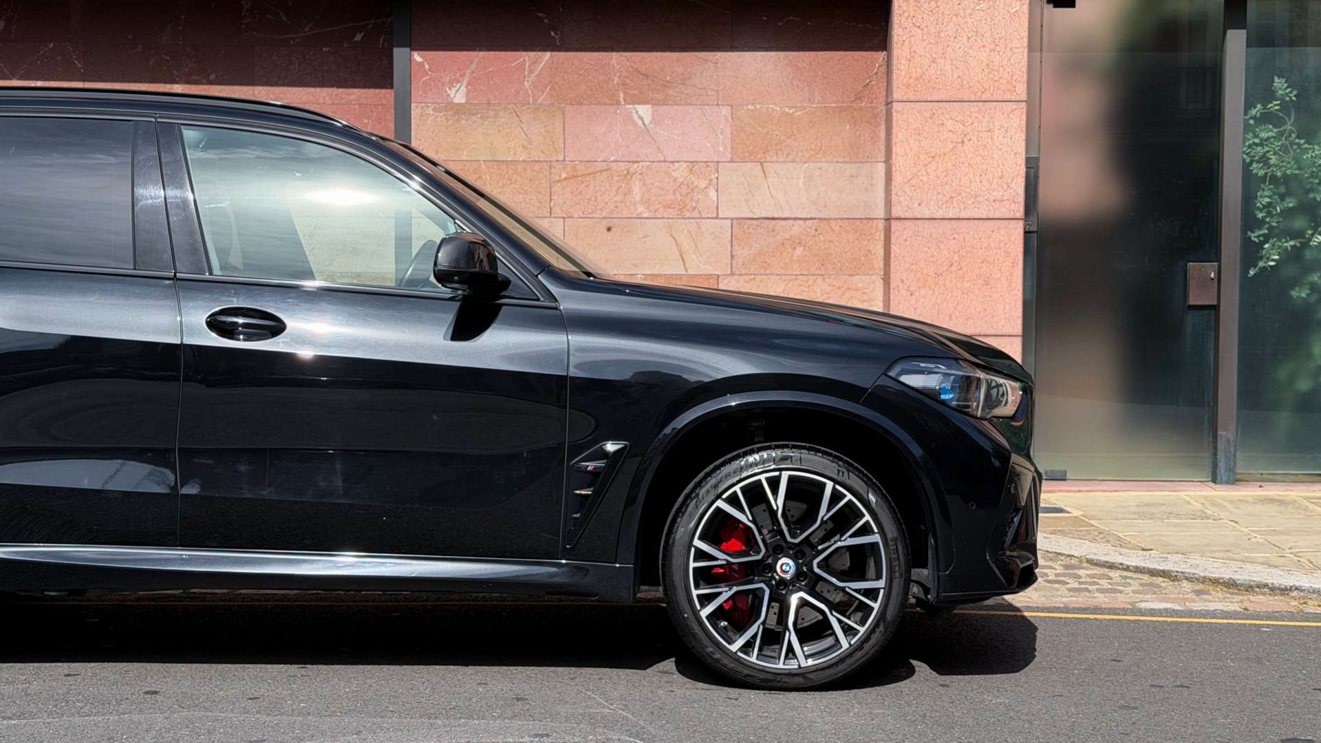 BMW X5 — photo 17