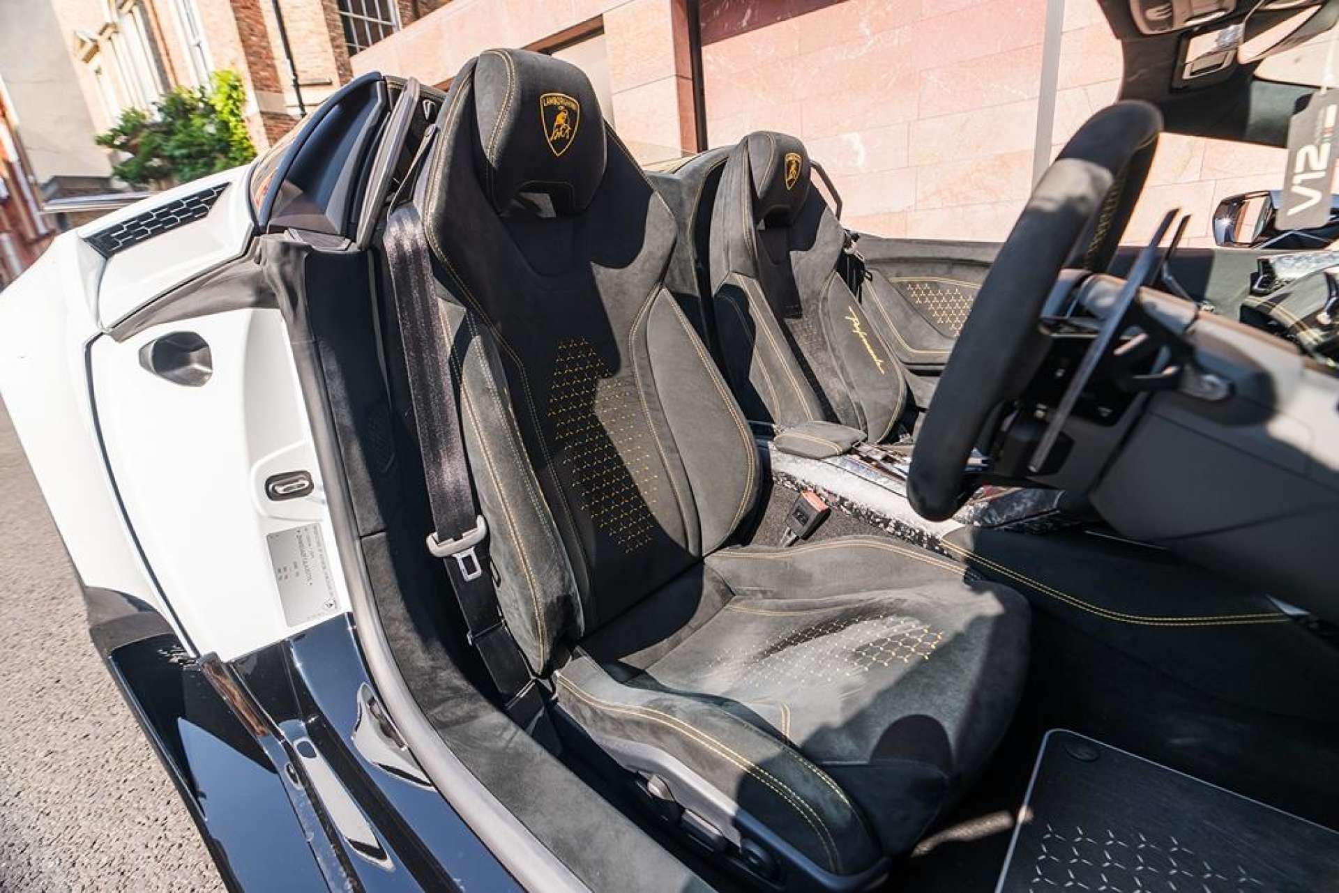 Lamborghini Huracan — photo 8