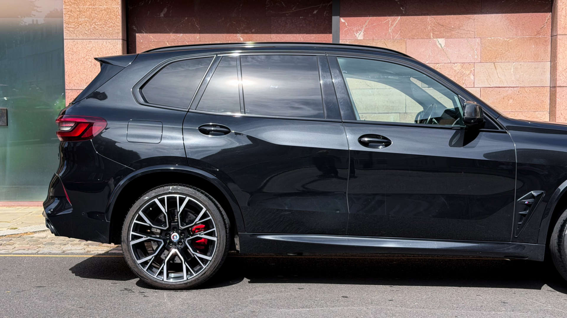BMW X5 — photo 8