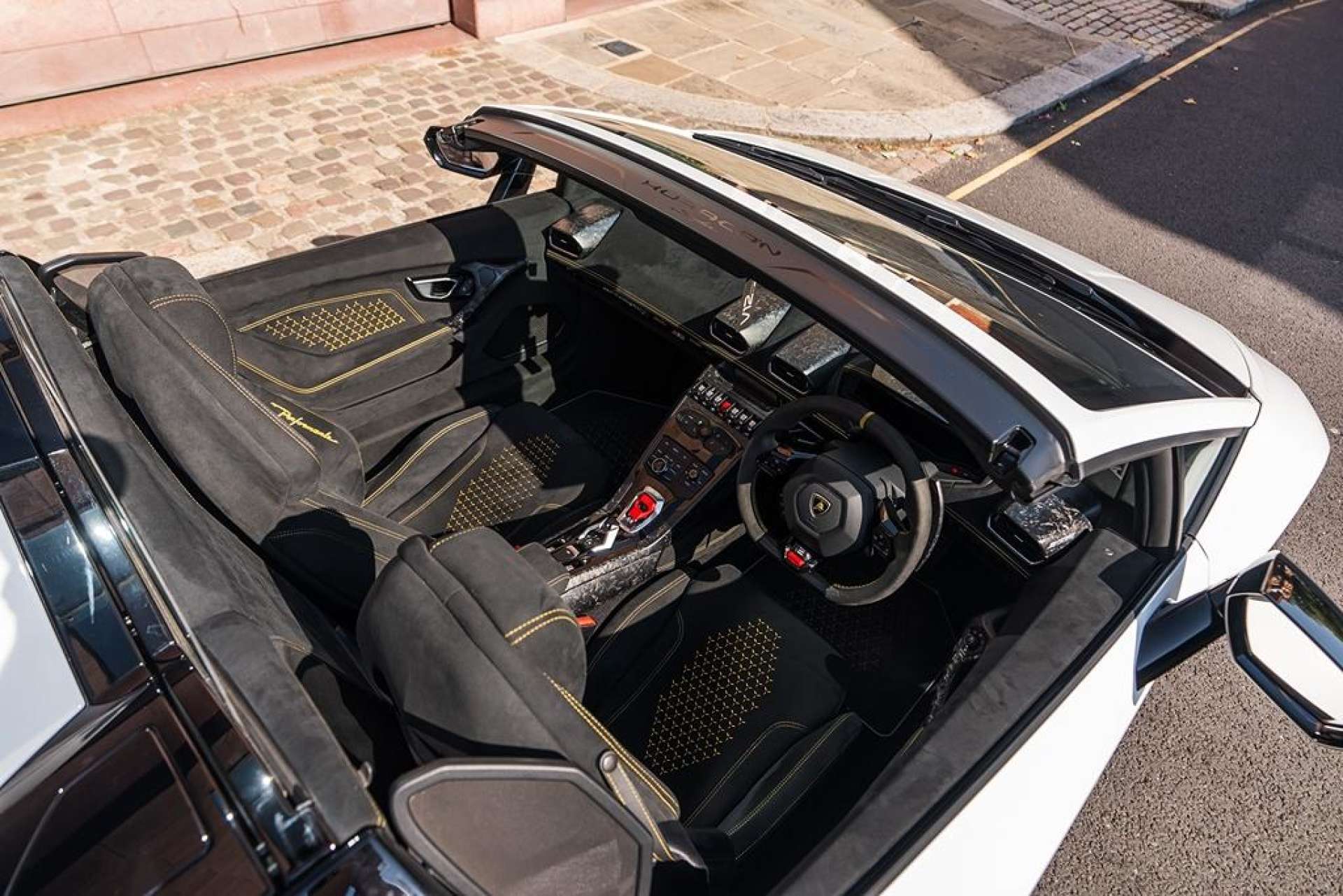 Lamborghini Huracan — photo 13
