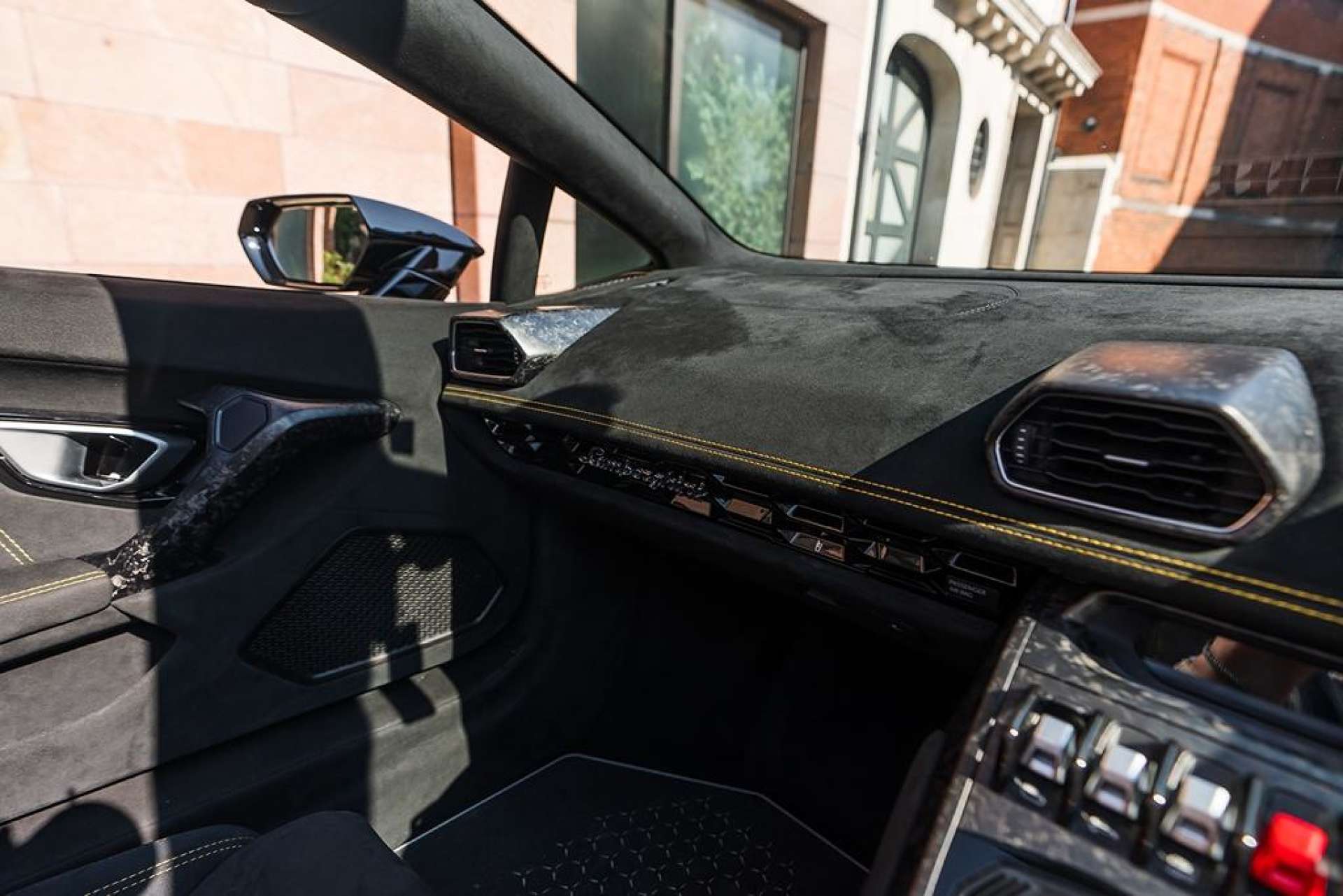 Lamborghini Huracan — photo 15