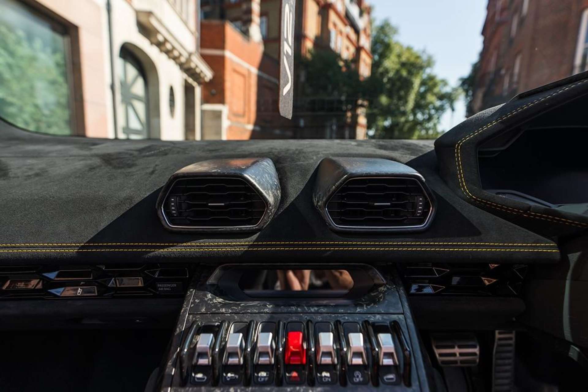 Lamborghini Huracan — photo 17