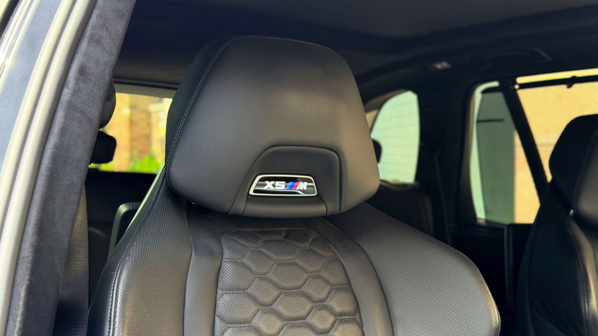 BMW X5 — photo 20