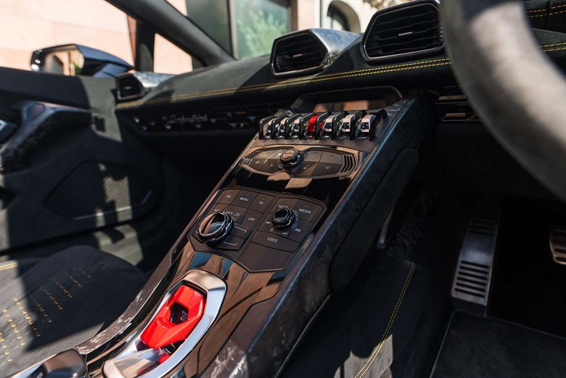 Lamborghini Huracan — photo 22