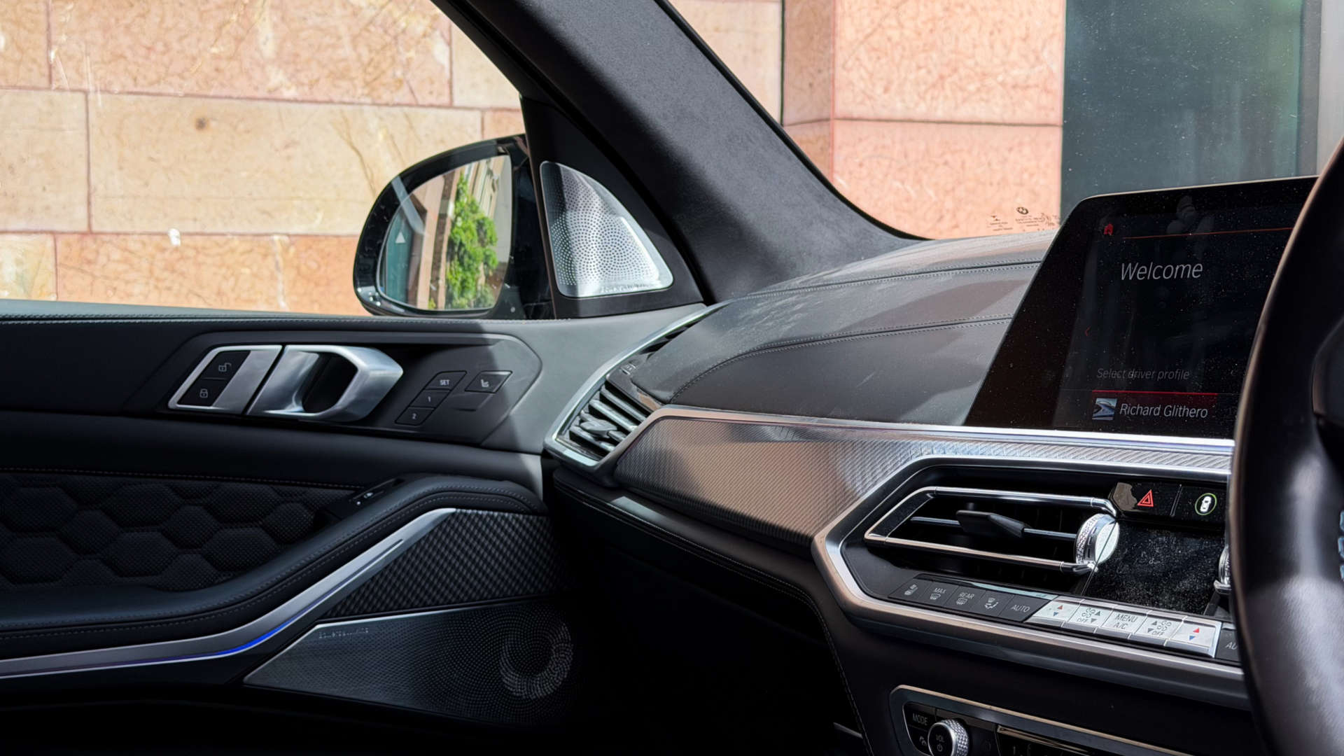 BMW X5 — photo 32