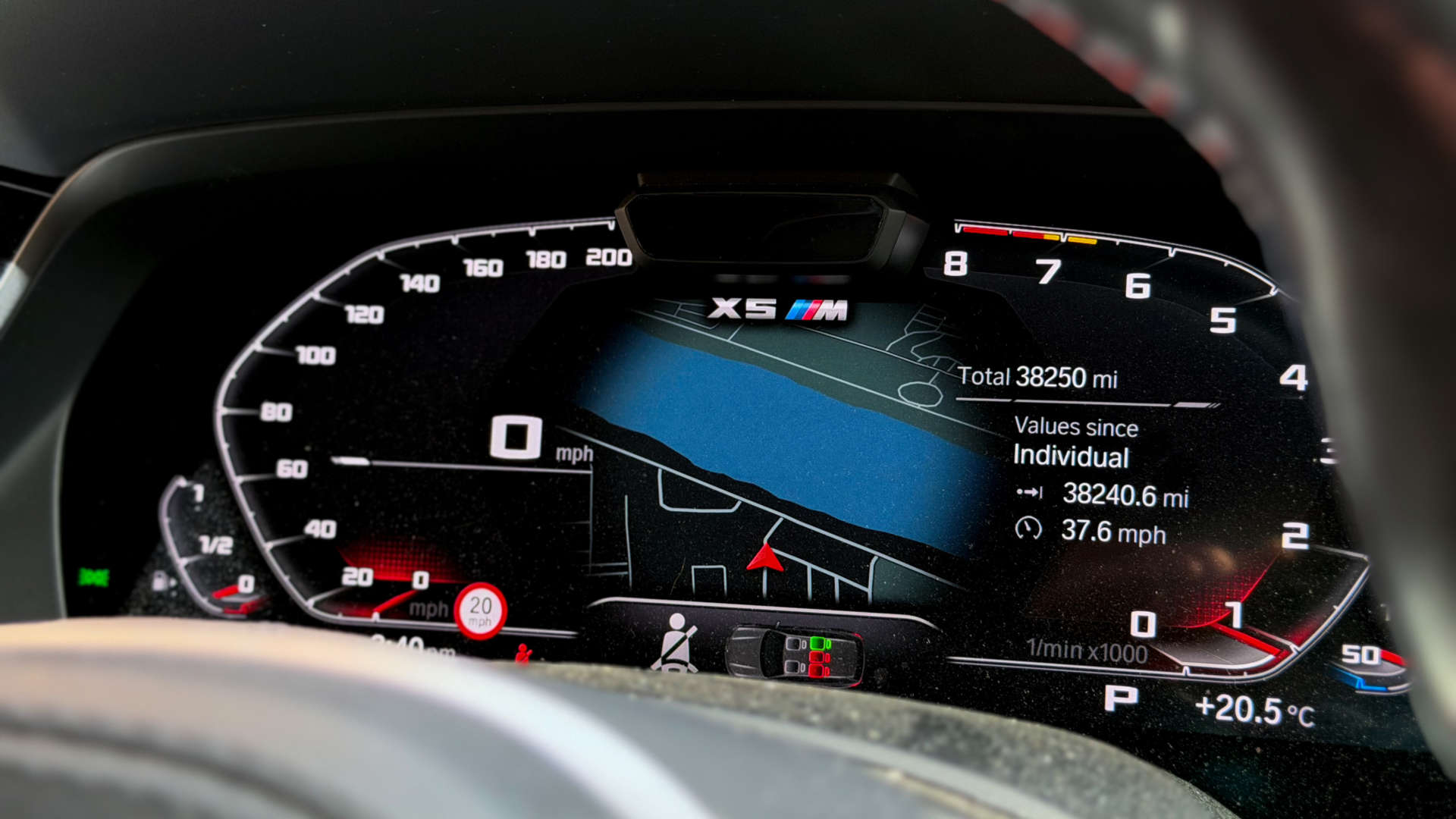 BMW X5 — photo 11