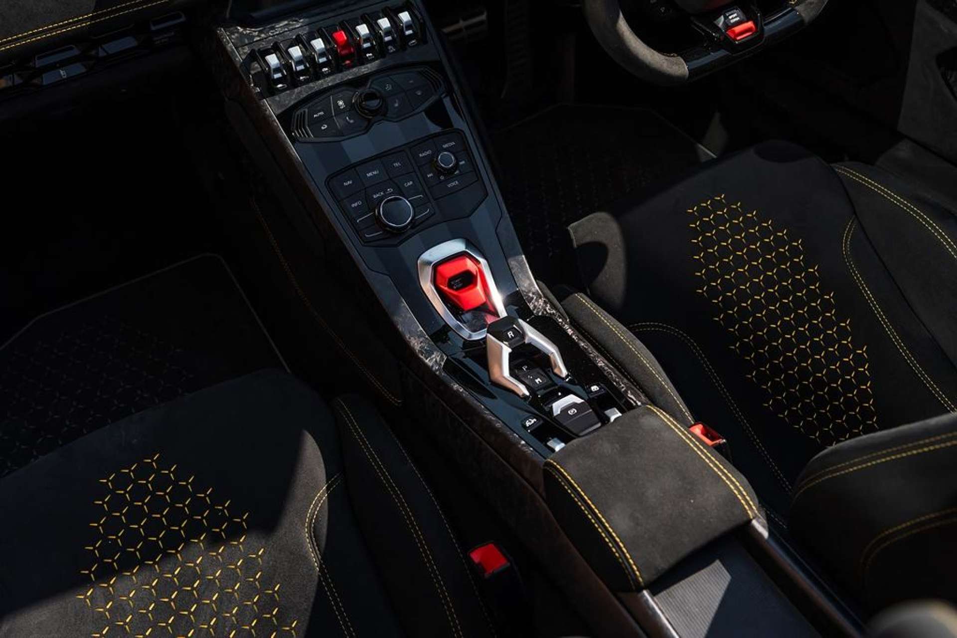 Lamborghini Huracan — photo 31