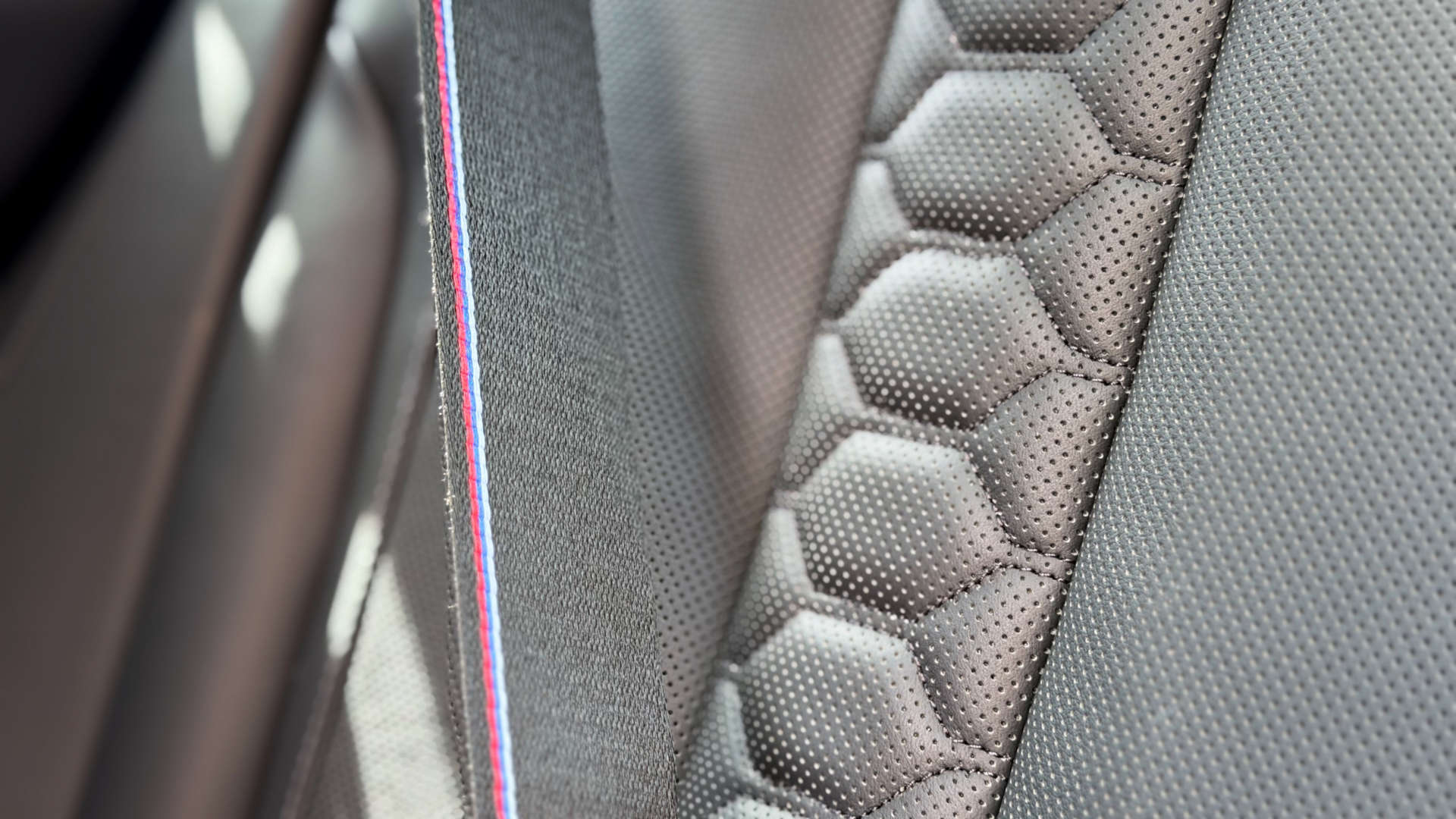 BMW X5 — photo 37