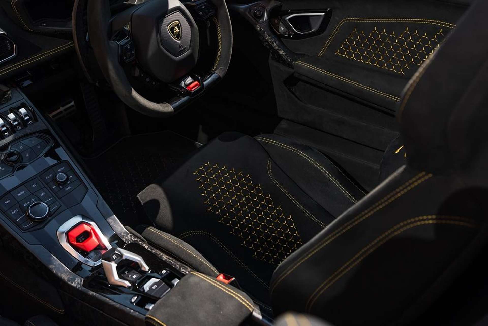 Lamborghini Huracan — photo 37