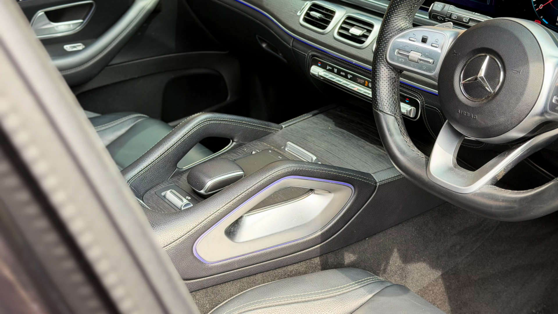 Mercedes-Benz GLE — photo 29
