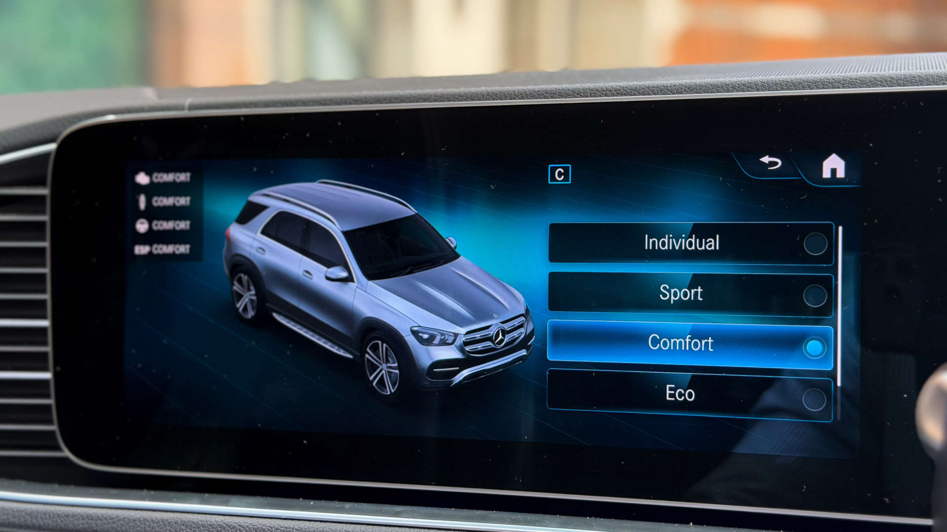 Mercedes-Benz GLE — photo 36