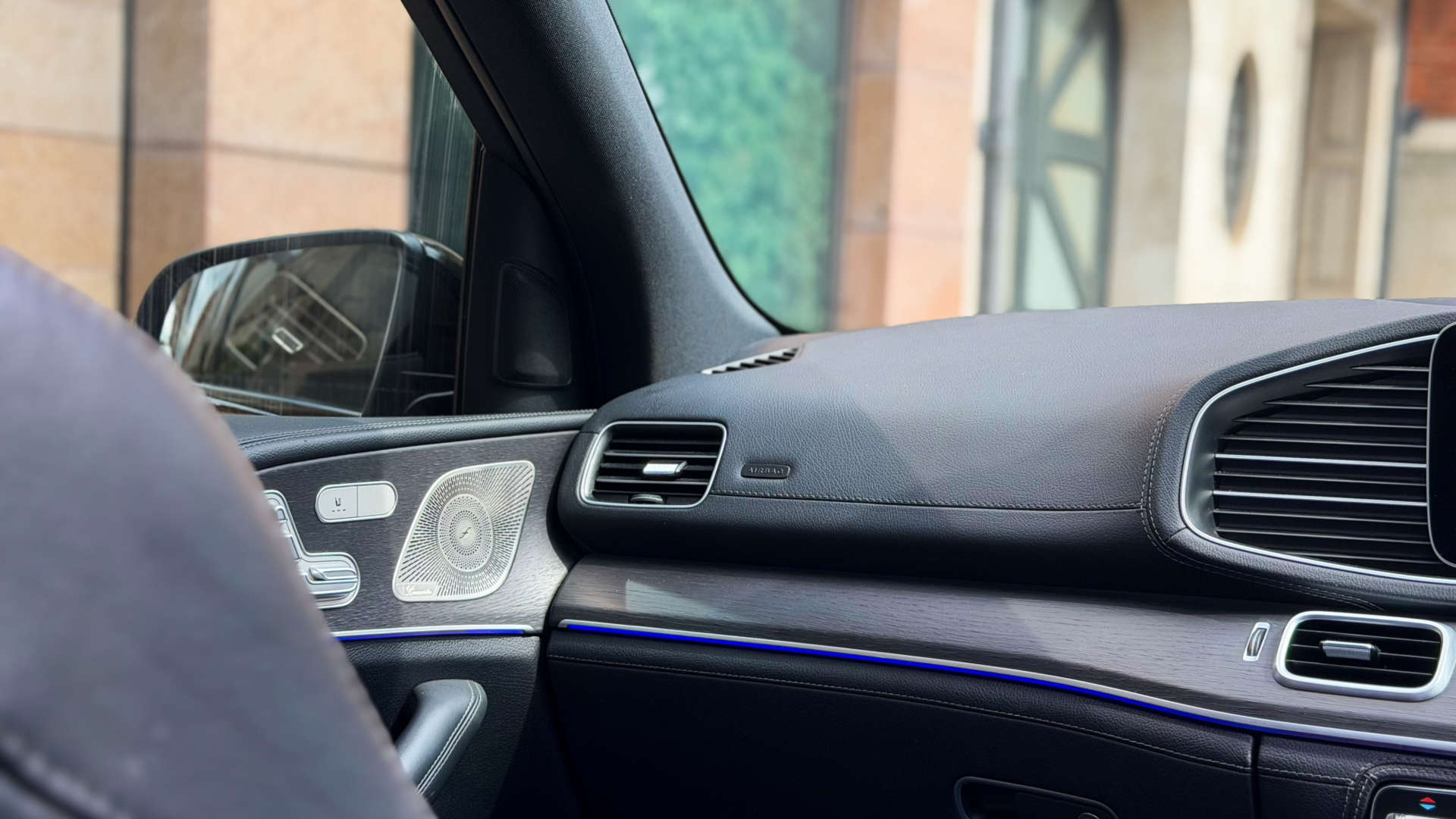 Mercedes-Benz GLE — photo 28