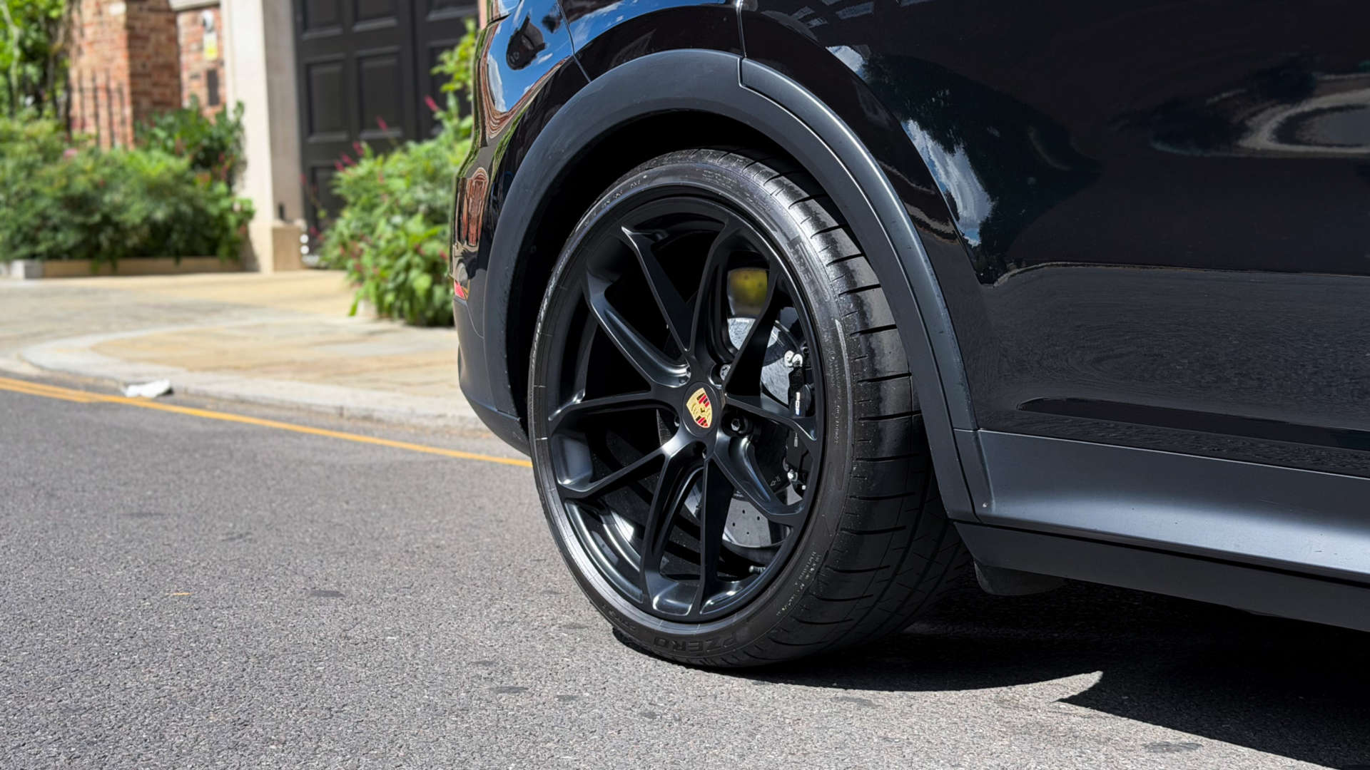 PORSCHE CAYENNE — photo 19