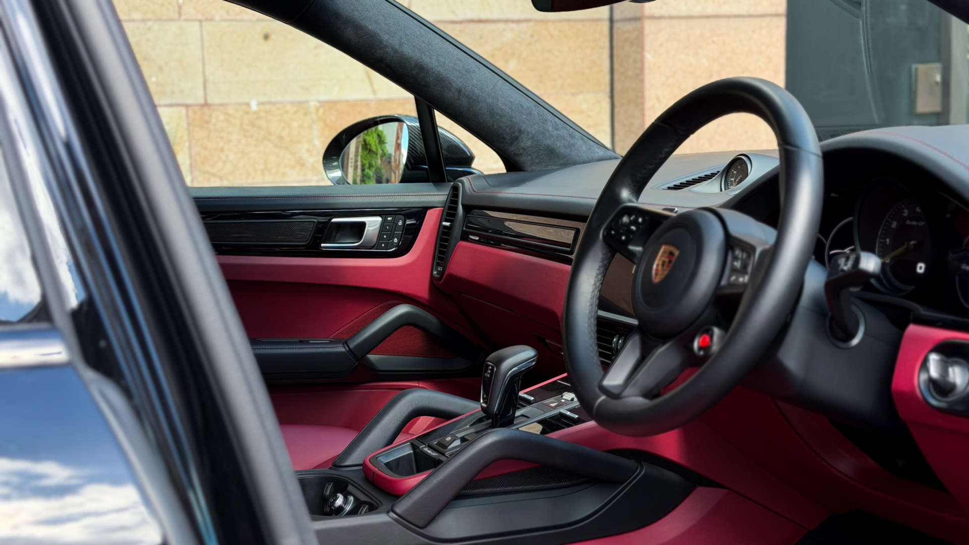 PORSCHE CAYENNE — photo 33