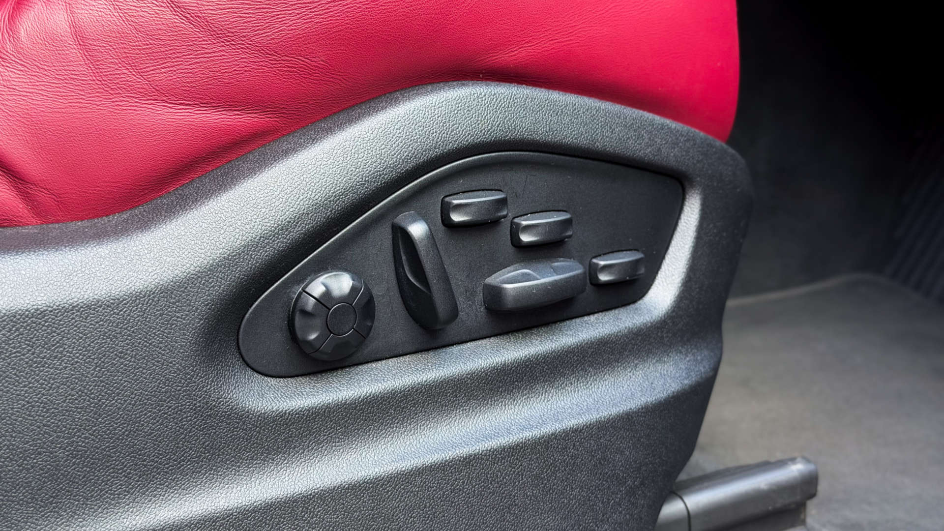PORSCHE CAYENNE — photo 48