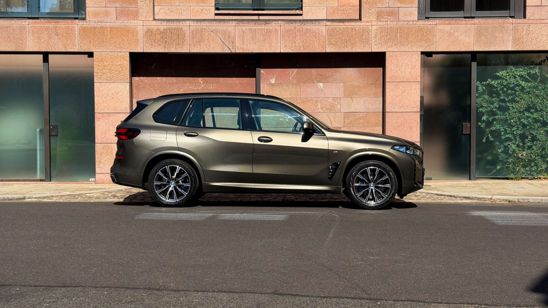 BMW X5 — photo 11