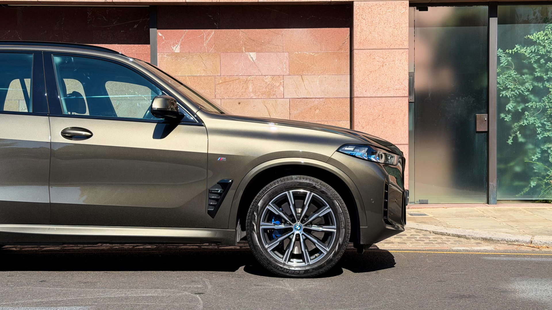 BMW X5 — photo 13